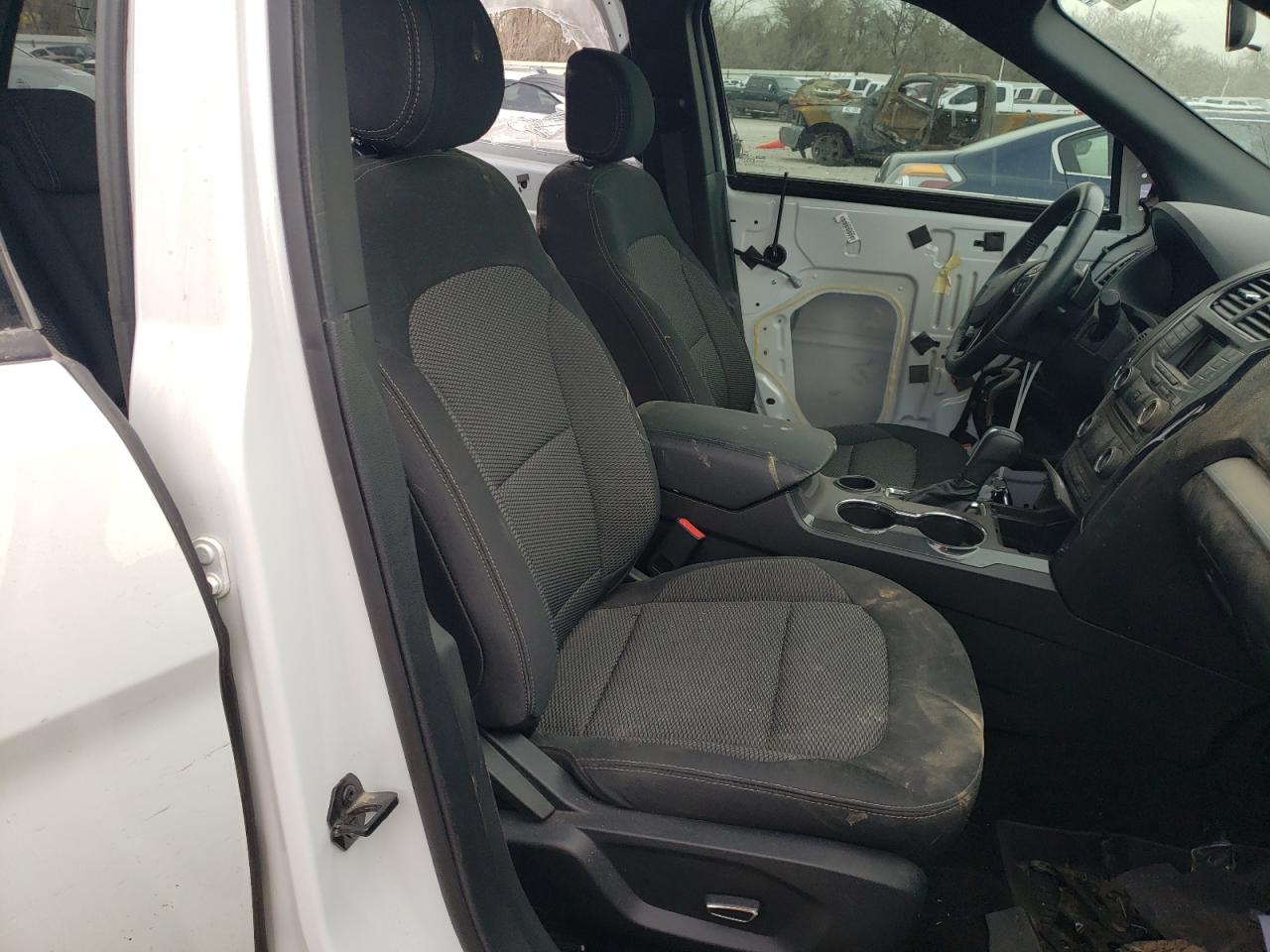 Photo 5 from auction – 2017 FORD EXPLORER X with VIN 1FM5K7DH9HGE37146