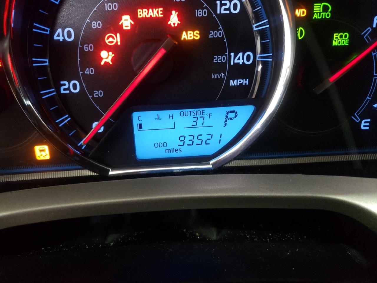 Photo 8 from auction – 2015 TOYOTA RAV4 LIMIT with VIN 2T3DFREV5FW343643