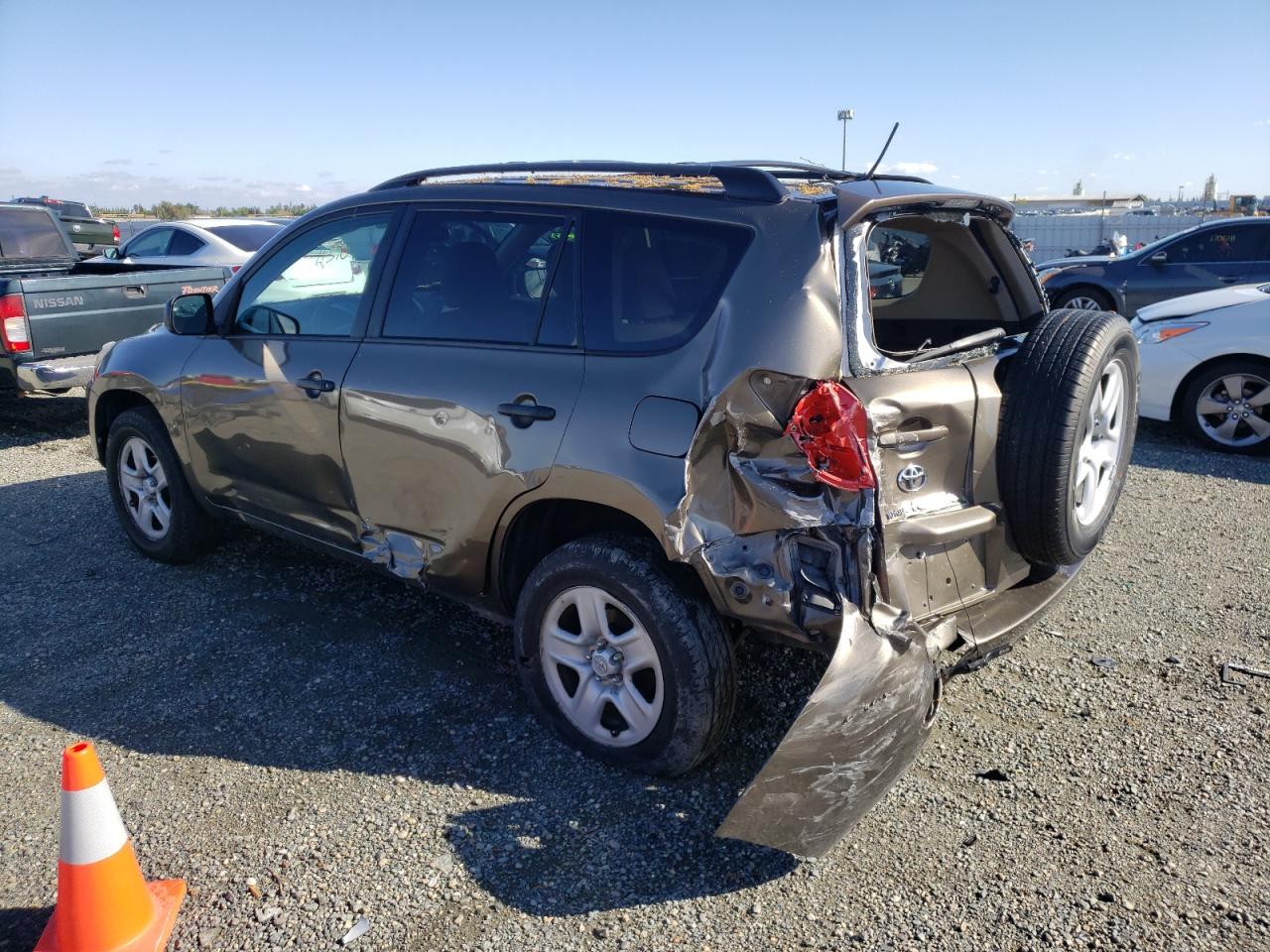 Photo 3 from auction – 2012 TOYOTA RAV4 with VIN 2T3BF4DV9CW188280