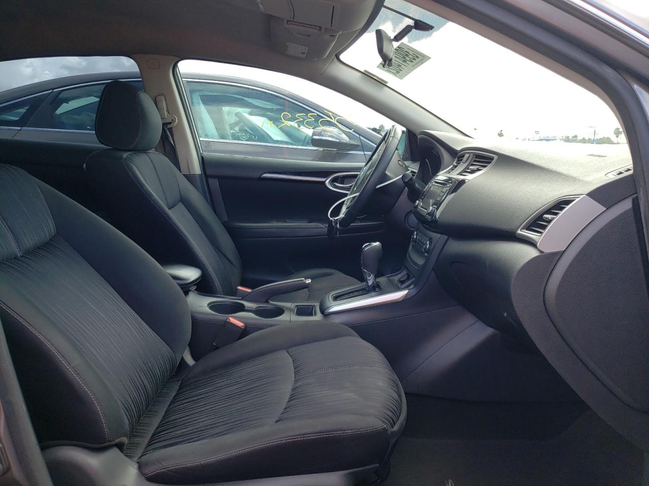 Photo 5 from auction – 2016 NISSAN SENTRA S with VIN 3N1AB7AP5GL675863