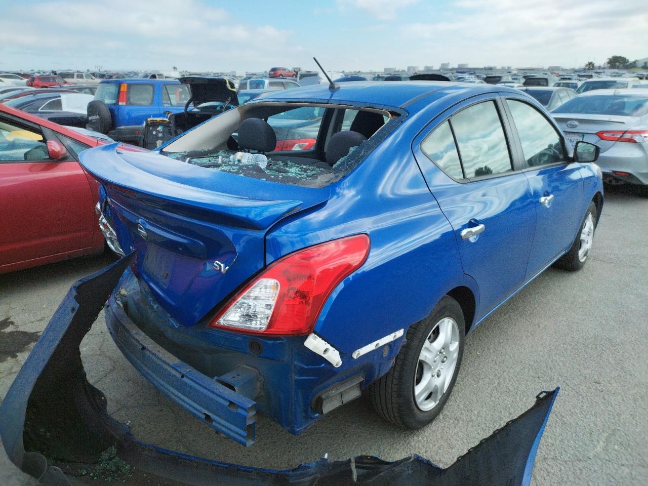 Photo 4 from auction – 2017 NISSAN VERSA S with VIN 3N1CN7AP9HL803992