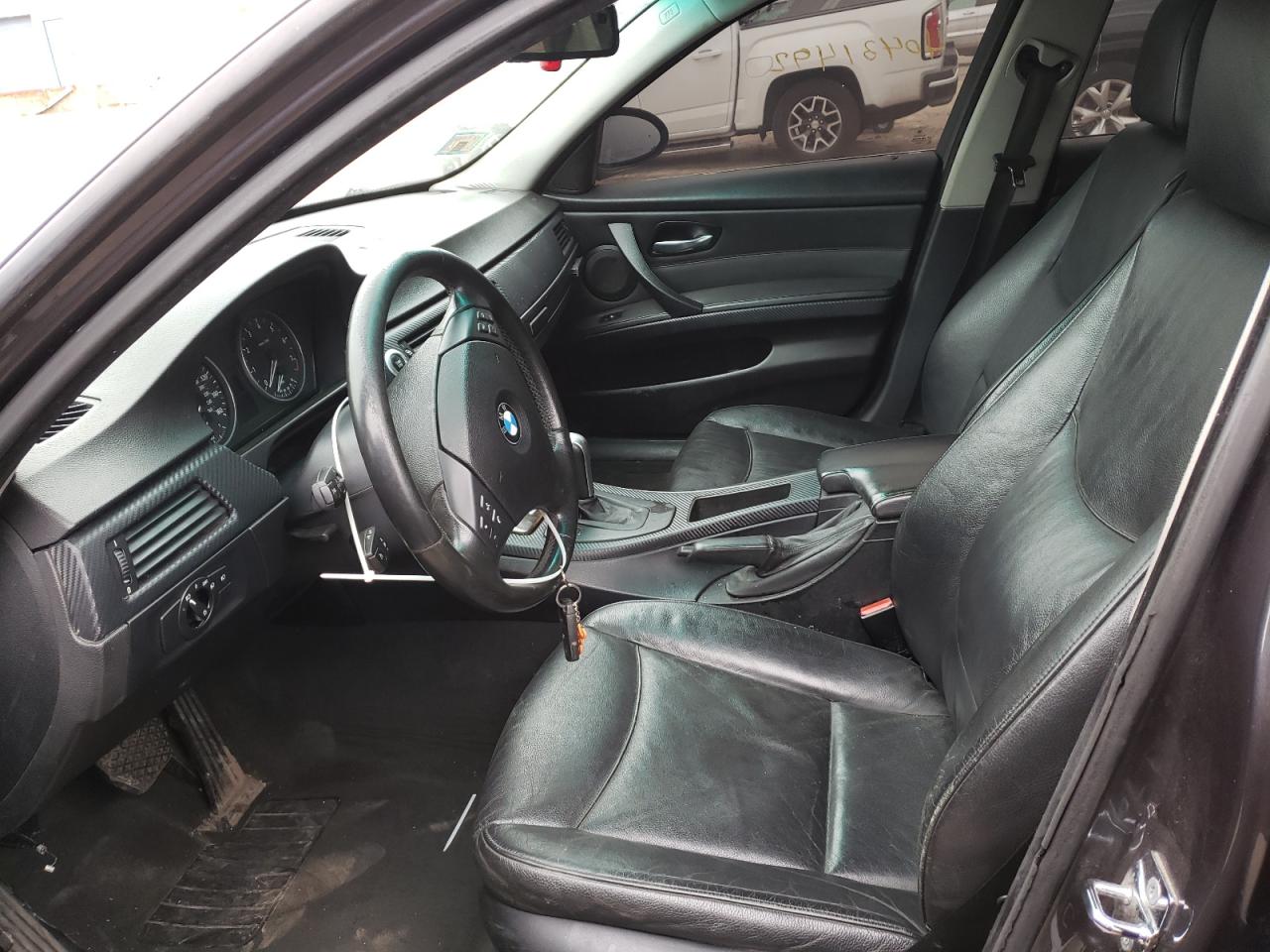 Photo 5 from auction – 2006 BMW 330 I with VIN WBAVB33586KR72514