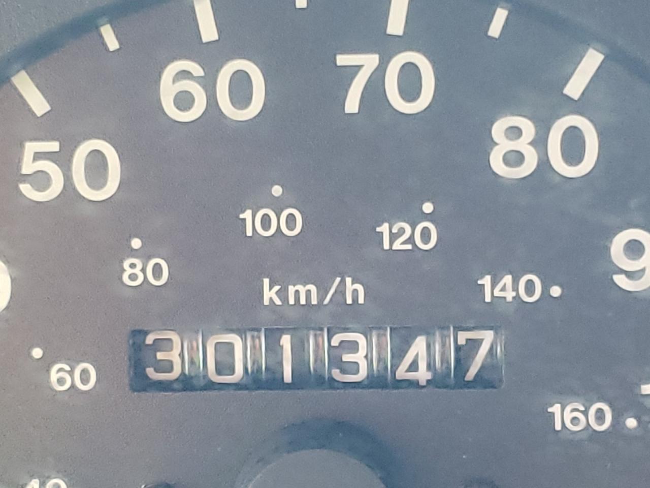 Photo 8 from auction – 1999 HONDA PASSPORT E with VIN 4S6CM58W5X4401606