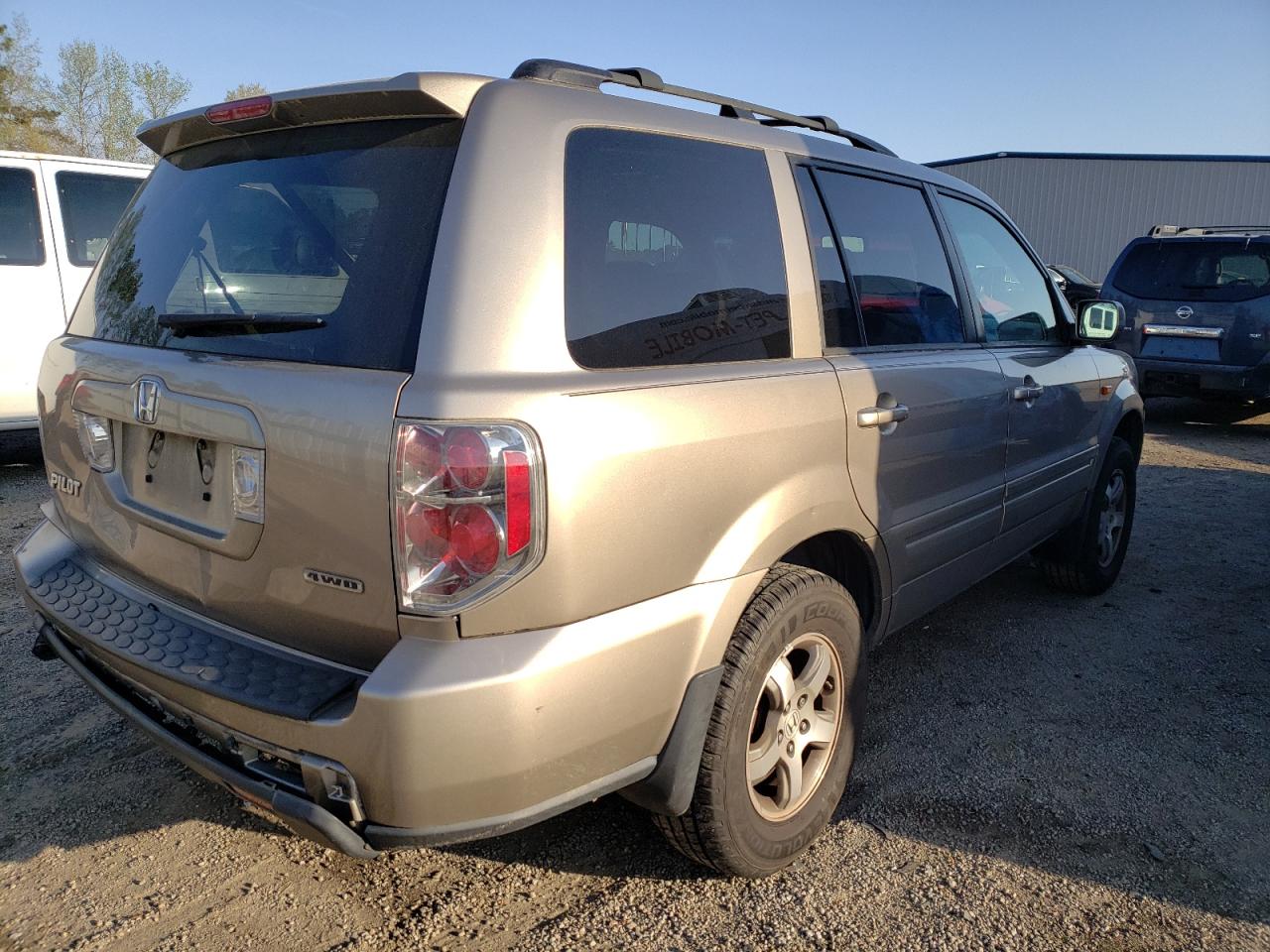 Photo 4 from auction – 2007 HONDA PILOT EXL with VIN 5FNYF18547B025261