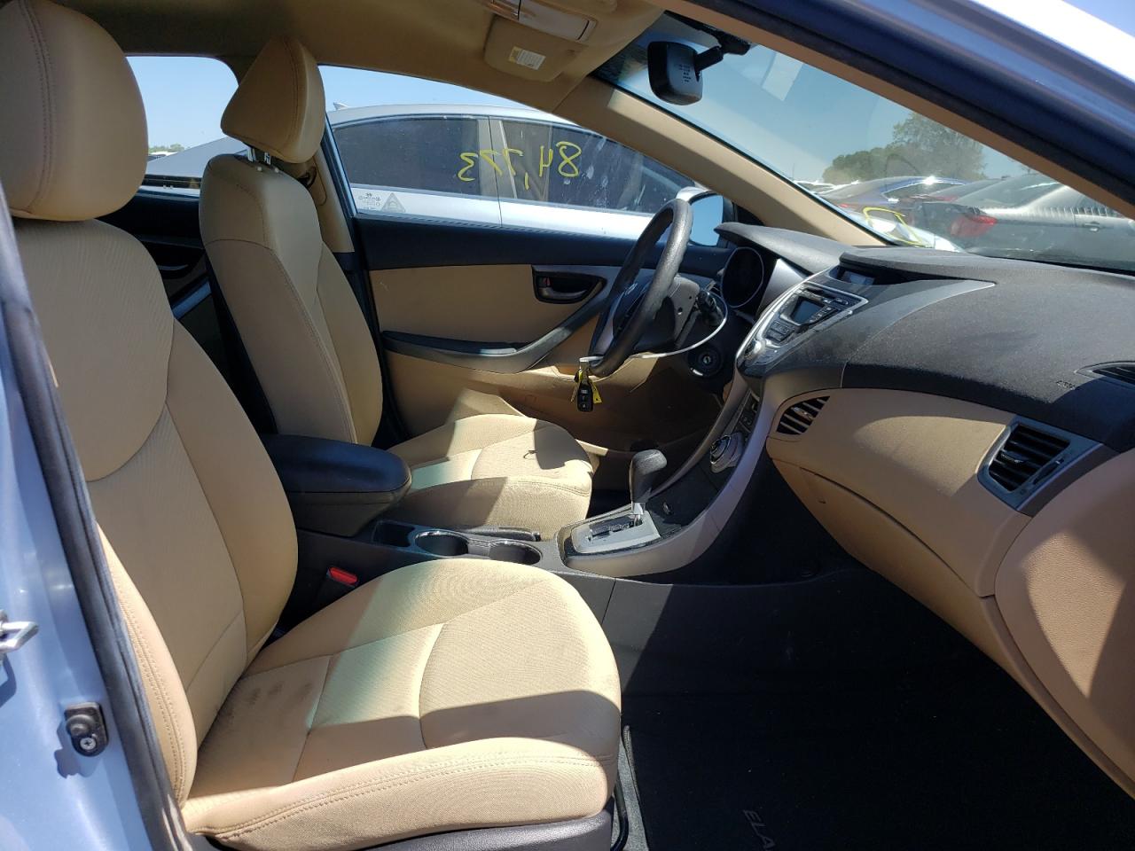 Photo 5 from auction – 2012 HYUNDAI ELANTRA GL with VIN KMHDH4AE3CU403071