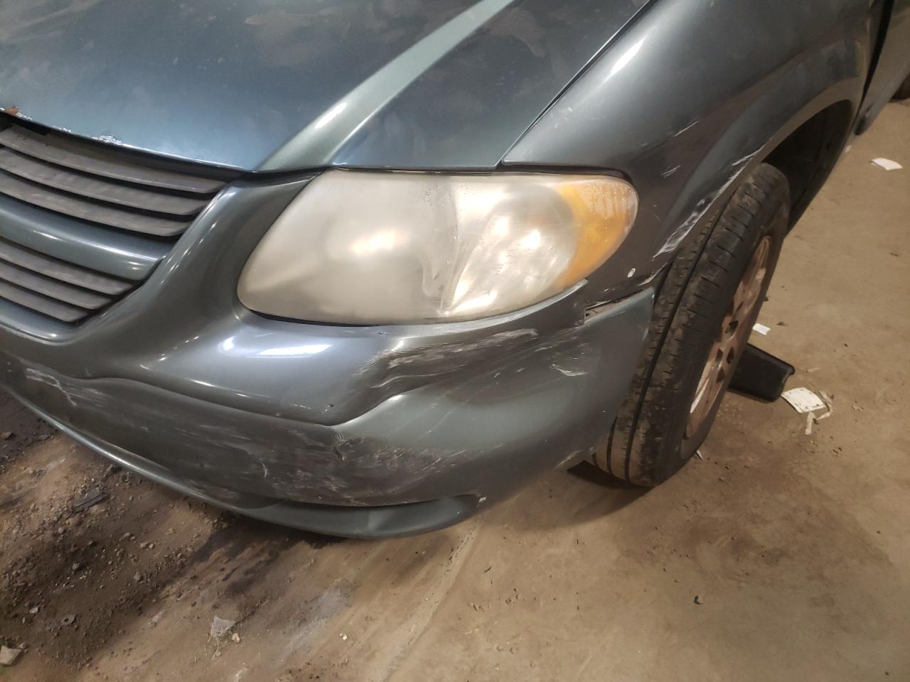 Photo 9 from auction – 2005 DODGE GRAND CARA with VIN 1D4GP24R05B429538