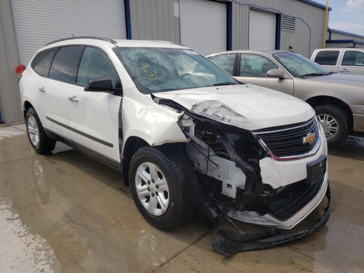 CHEVROLET TRAVERSE L 2015 with VIN 1GNKVFKD7FJ305244 - Photo from auction