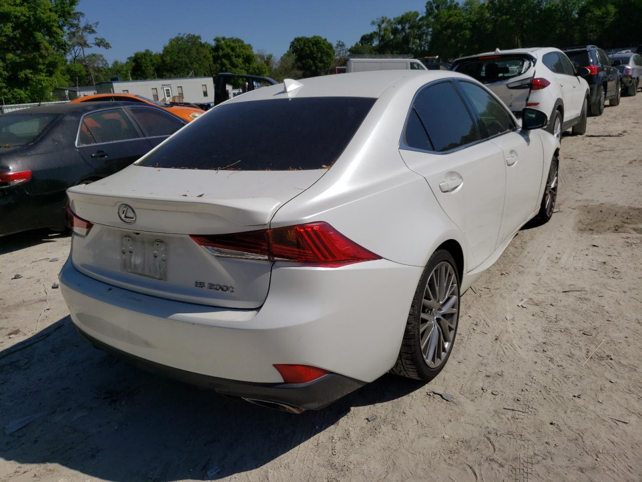 Photo 4 from auction – 2017 LEXUS IS 200T with VIN JTHBA1D23H5047818