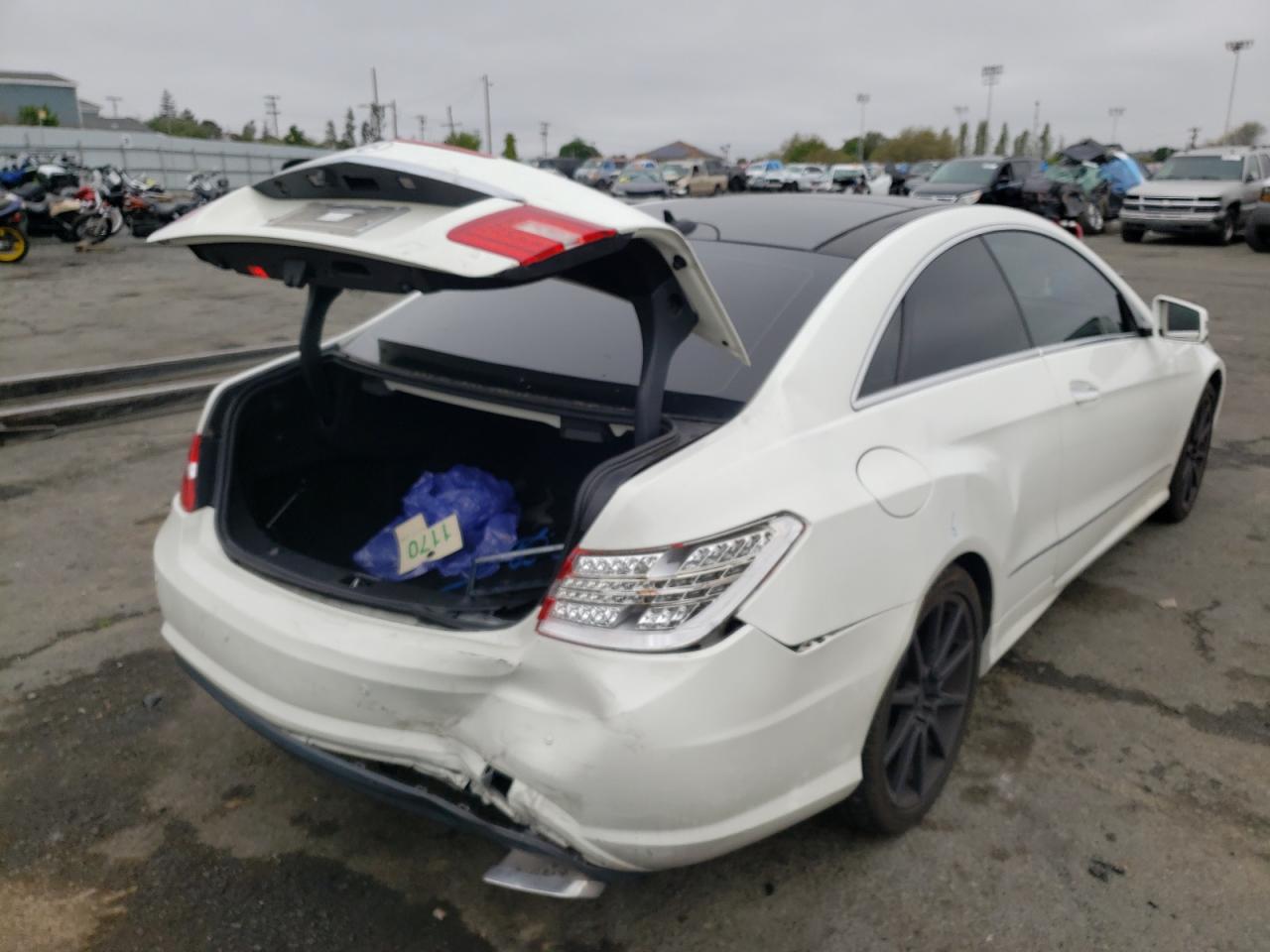 Photo 4 from auction – 2010 MERCEDES-BENZ E 550 with VIN WDDKJ7CB6AF049655
