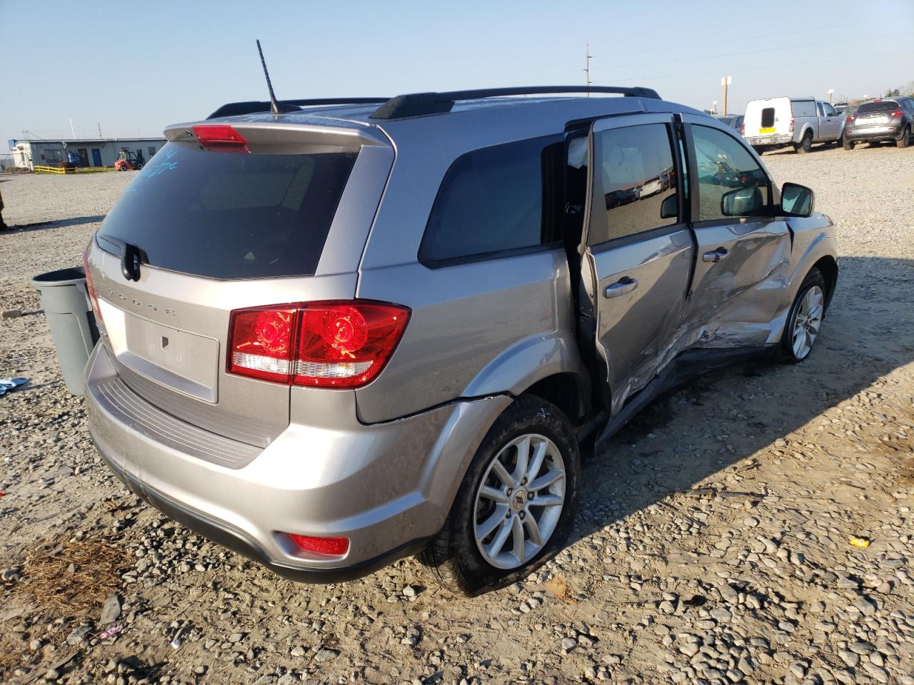 Photo 4 from auction – 2019 DODGE JOURNEY SE with VIN 3C4PDCBB5KT836511