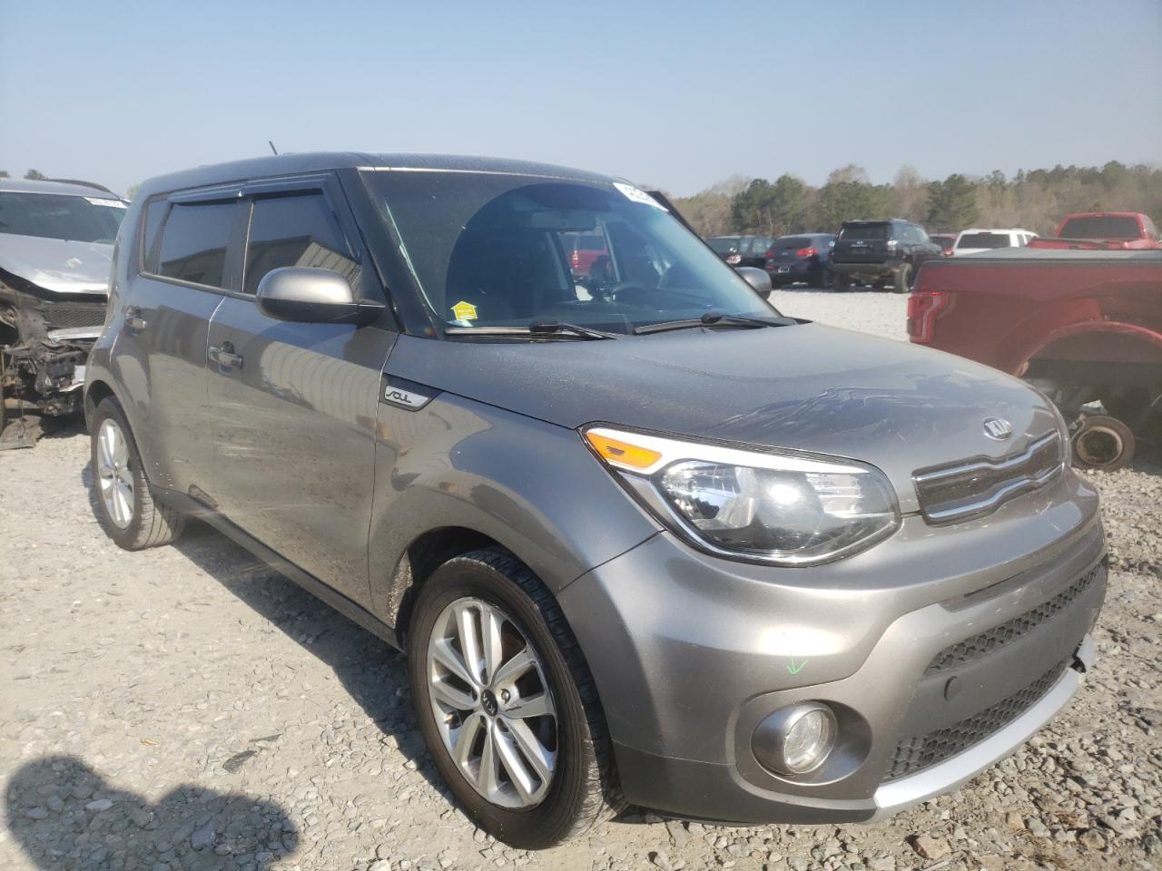 KIA SOUL + 2017 with VIN KNDJP3A57H7475966 - Photo from auction