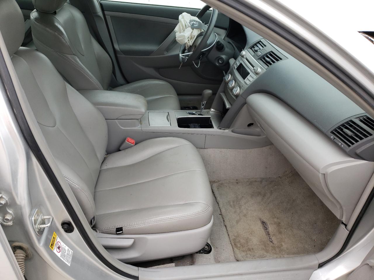 Photo 5 from auction – 2010 TOYOTA CAMRY BASE with VIN 4T1BF3EK9AU044152