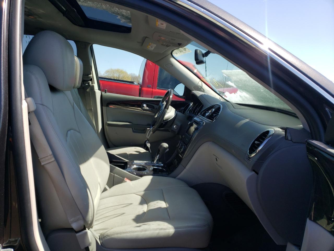 Photo 5 from auction – 2015 BUICK ENCLAVE with VIN 5GAKRBKD6FJ347122
