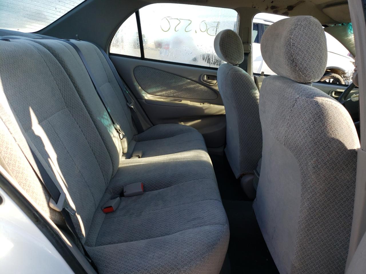 Photo 6 from auction – 2000 TOYOTA COROLLA VE with VIN 1NXBR12E1YZ384173