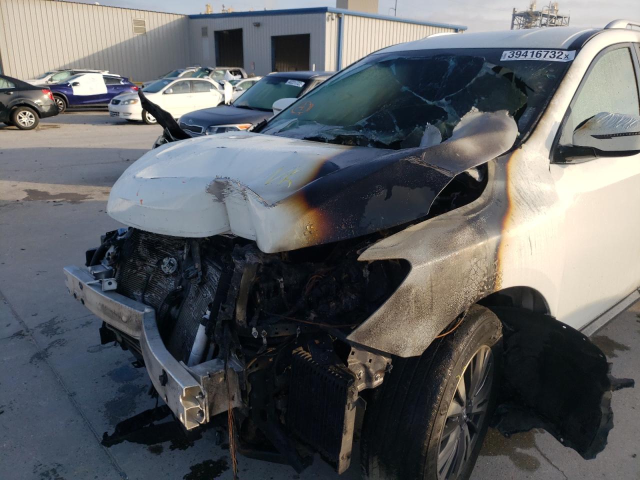 Photo 9 from auction – 2017 NISSAN PATHFINDER with VIN 5N1DR2MM0HC615685
