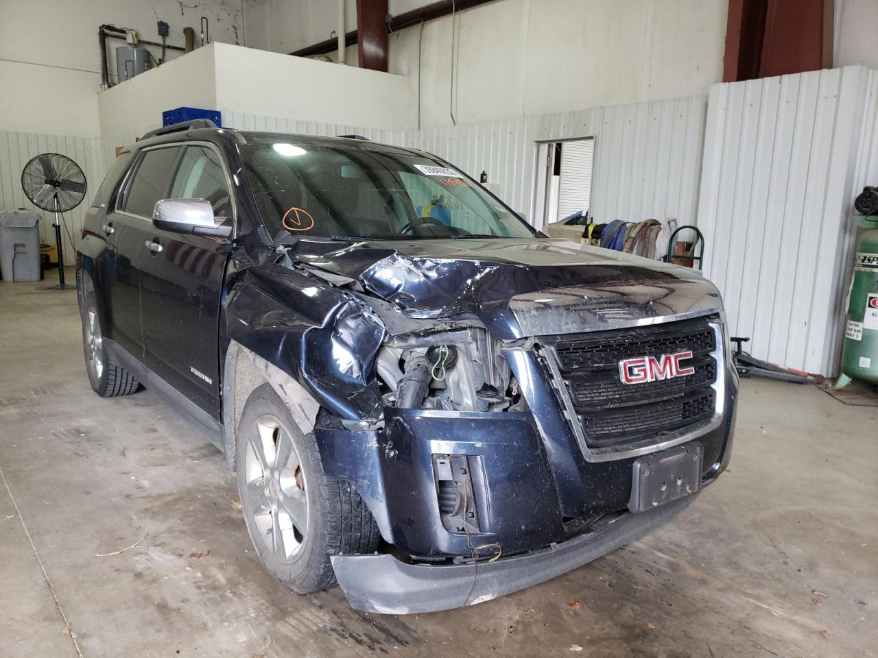 GMC TERRAIN SL 2015 مع رقم تعريف المركبة 2GKALREK6F6409490 - صورة من المزاد