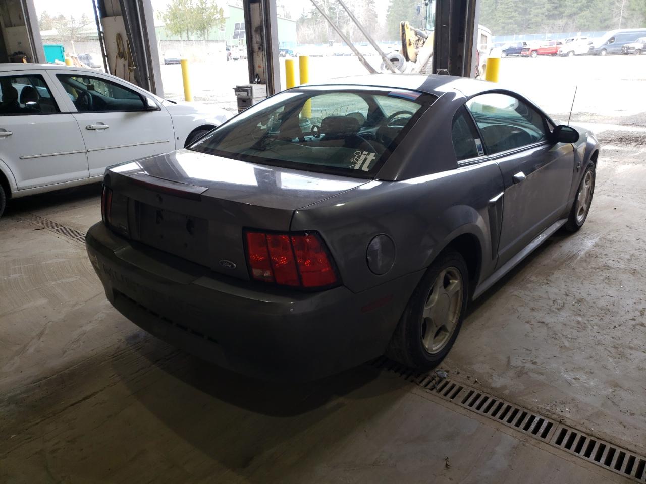 Photo 4 from auction – 2003 FORD MUSTANG with VIN 1FAFP404X3F449967