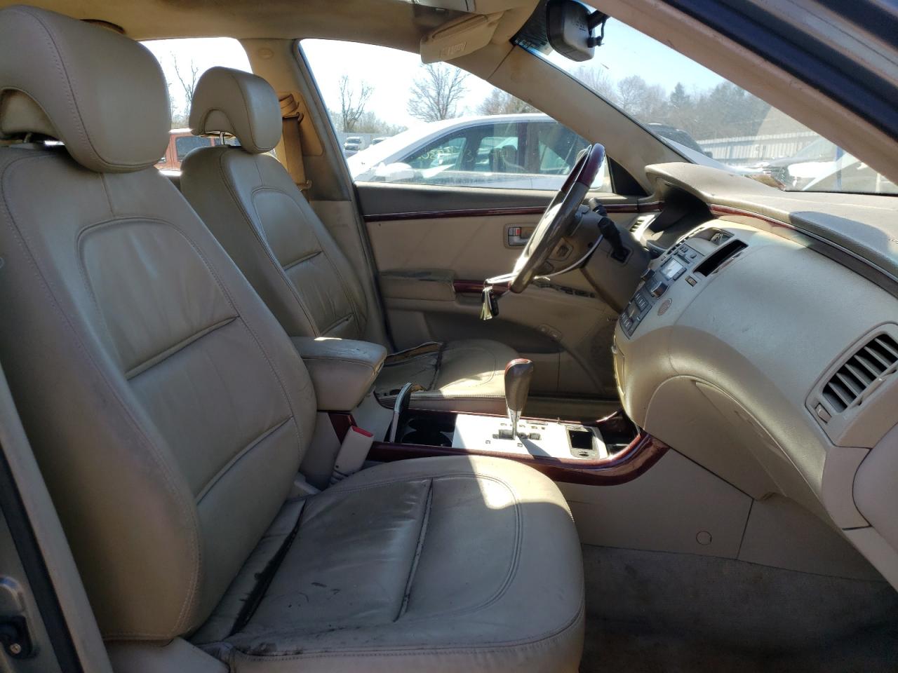 Photo 5 from auction – 2008 HYUNDAI AZERA SE with VIN KMHFC46F98A262931