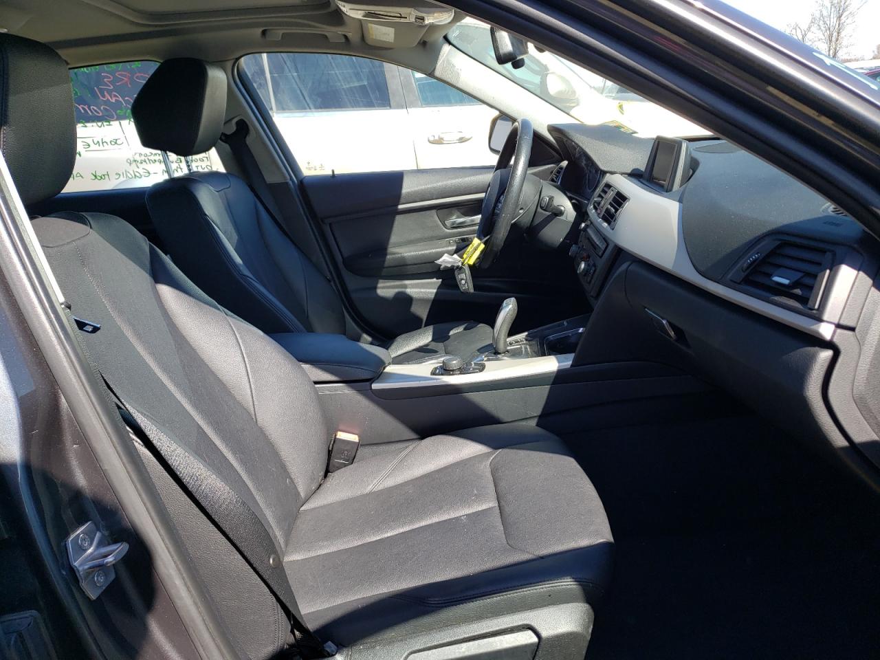 Photo 5 from auction – 2014 BMW 320 I XDRI with VIN WBA3C3G59ENS70830
