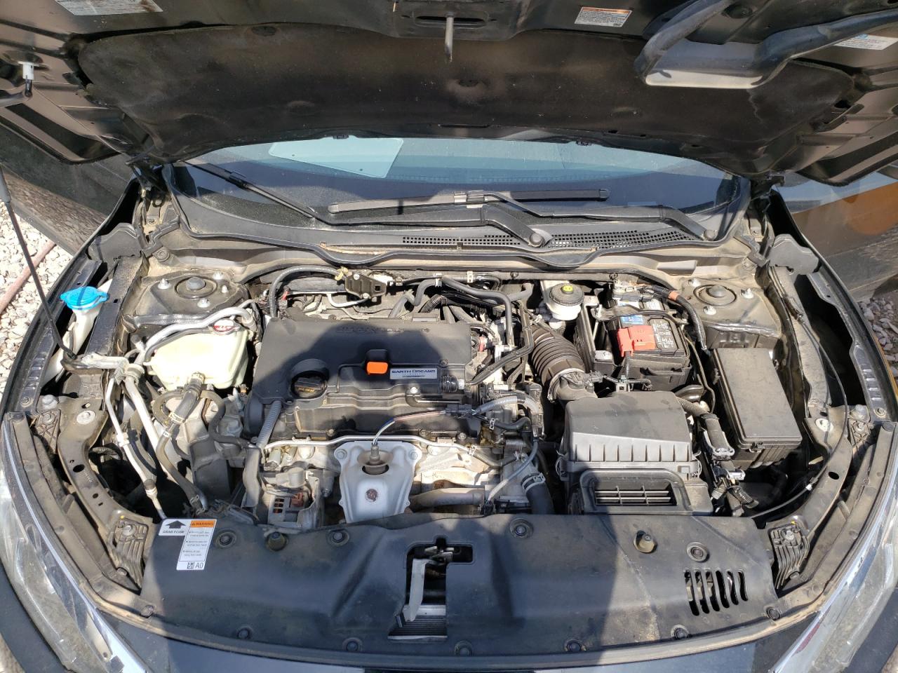 Photo 7 from auction – 2018 HONDA CIVIC LX with VIN 19XFC2F57JE011649