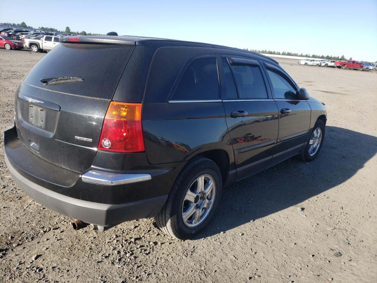 Photo 4 from auction – 2005 CHRYSLER PACIFICA with VIN 2C8GF68495R576351