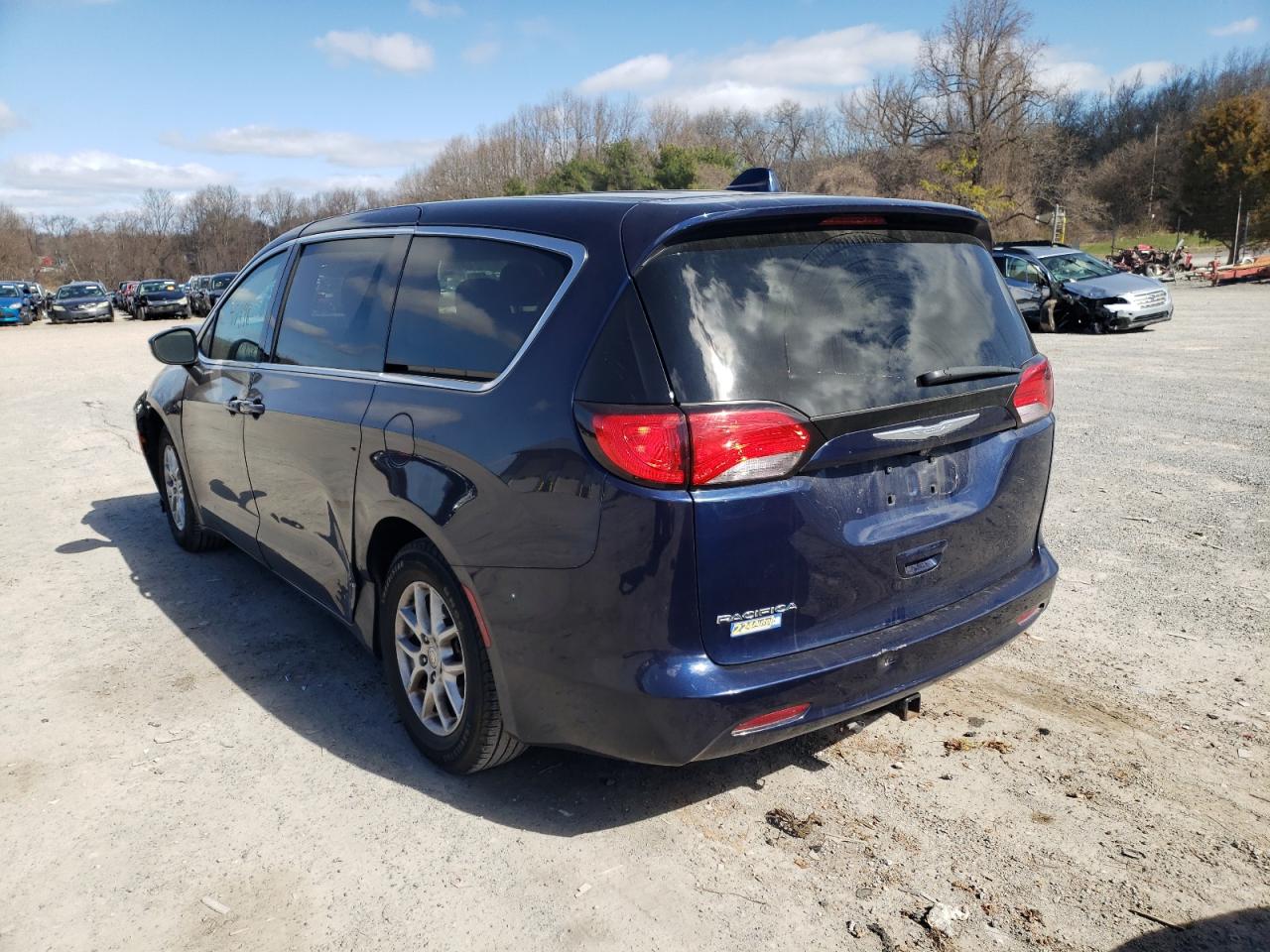 Photo 3 from auction – 2017 CHRYSLER PACIFICA T with VIN 2C4RC1DG2HR520987