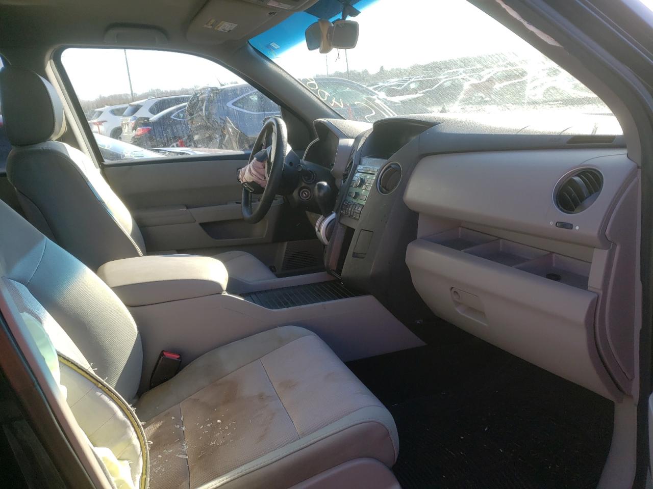 Photo 5 from auction – 2011 HONDA PILOT EX with VIN 5FNYF4H41BB028488