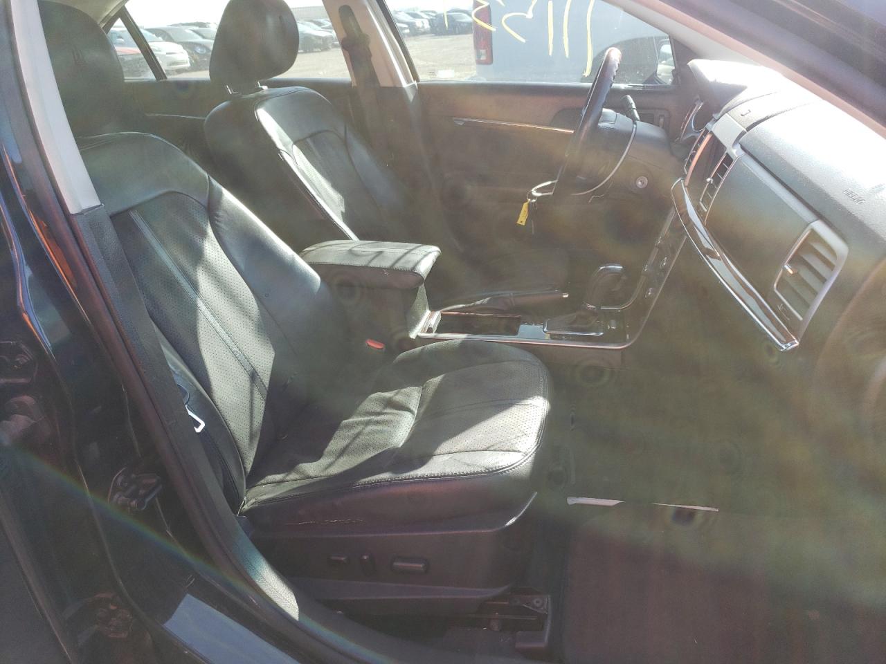 Photo 5 from auction – 2011 LINCOLN MKZ with VIN 3LNHL2GC3BR761495