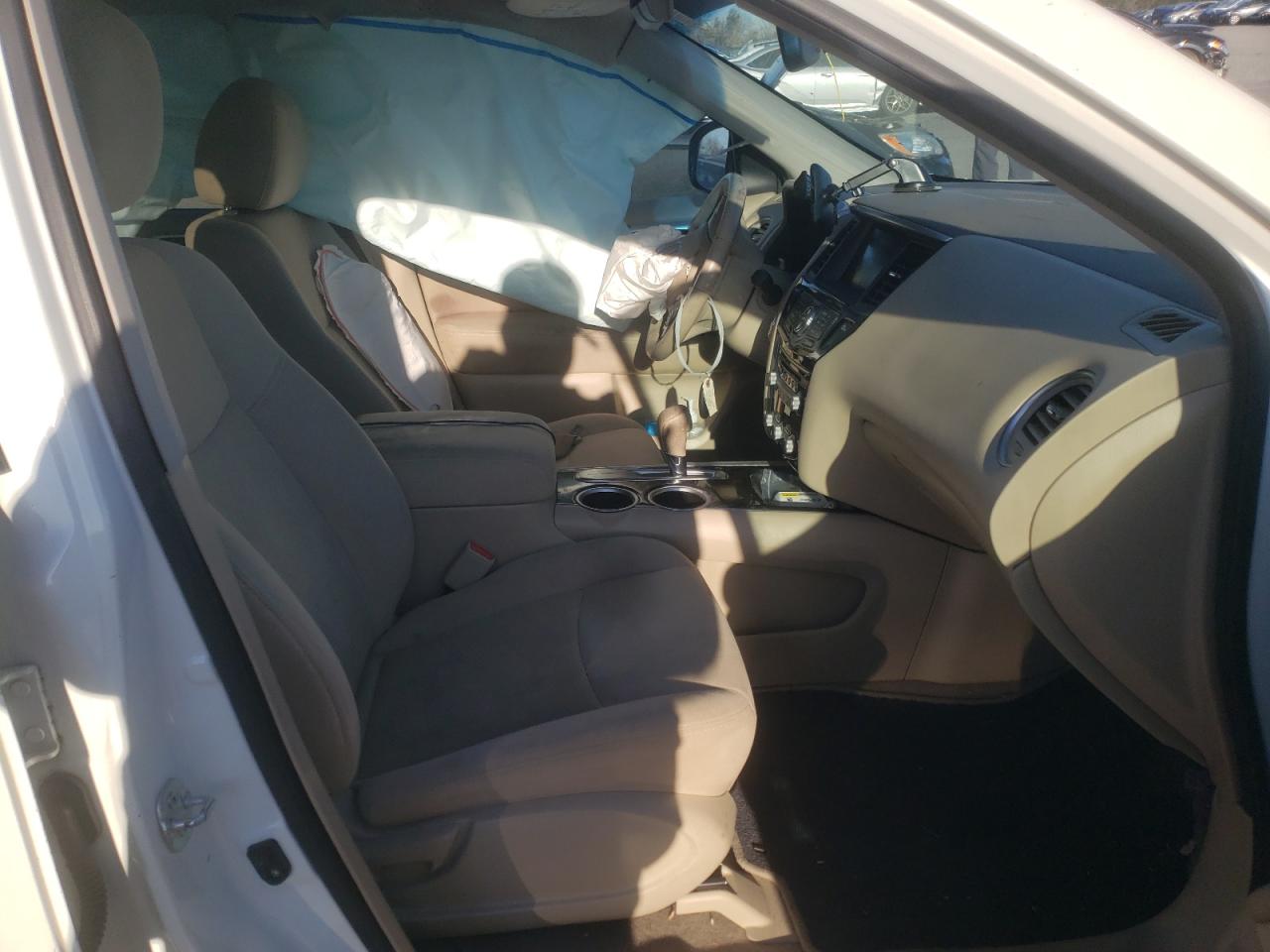 Photo 5 from auction – 2015 NISSAN PATHFINDER with VIN 5N1AR2MN0FC651854