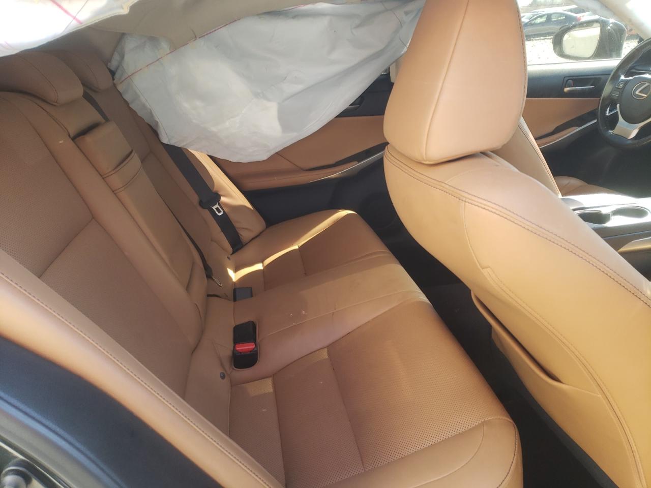 Photo 6 from auction – 2017 LEXUS IS 300 with VIN JTHCM1D27H5016373