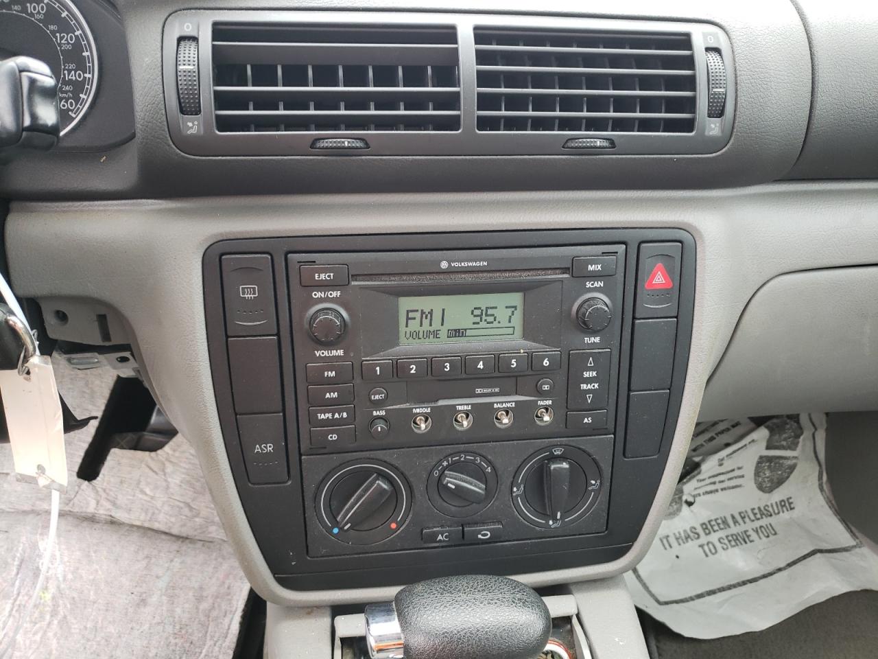 Photo 9 from auction – 2003 VOLKSWAGEN PASSAT GLS with VIN WVWPD63BX3P057160