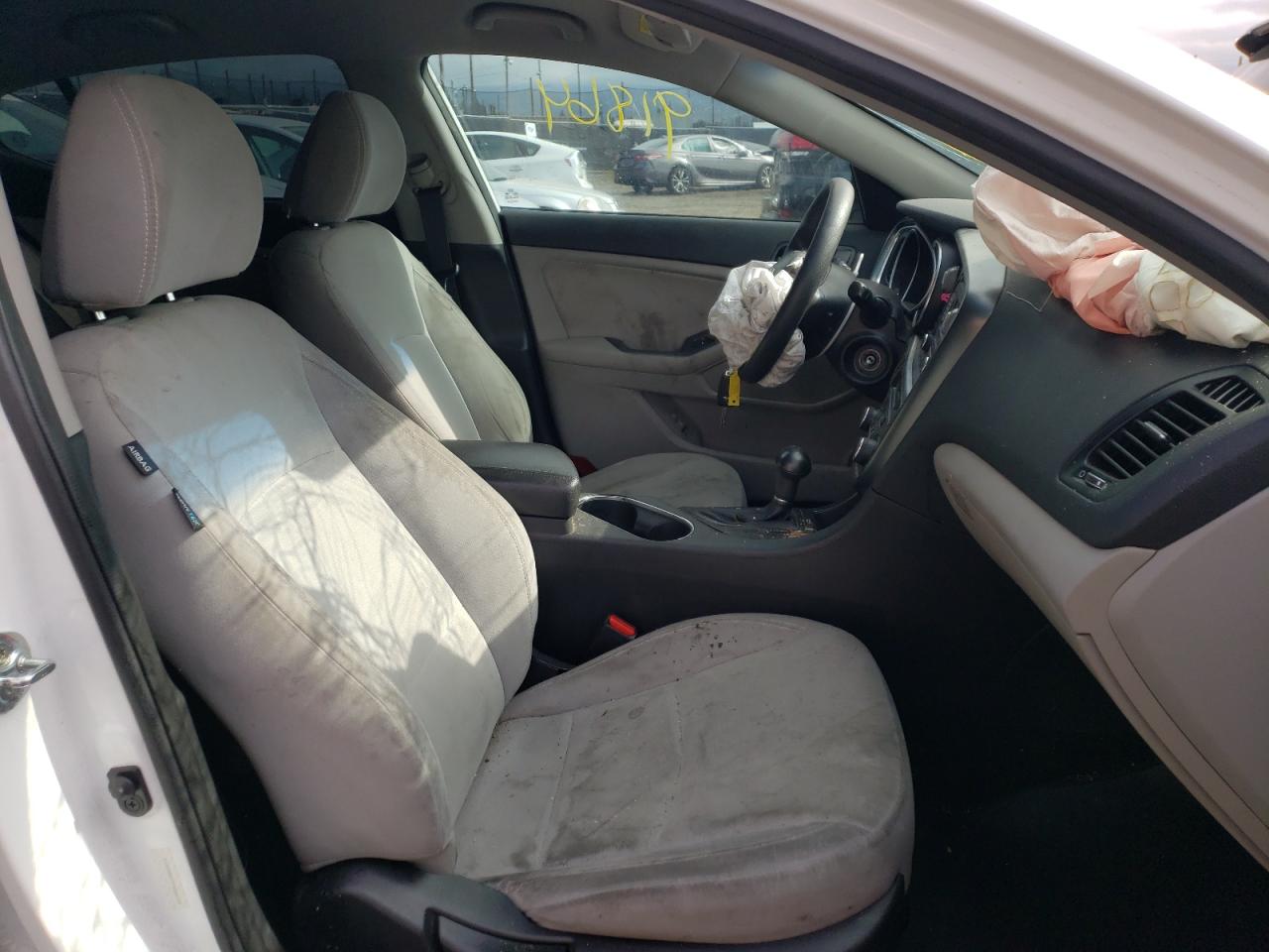 Photo 5 from auction – 2015 KIA OPTIMA LX with VIN 5XXGM4A77FG366101