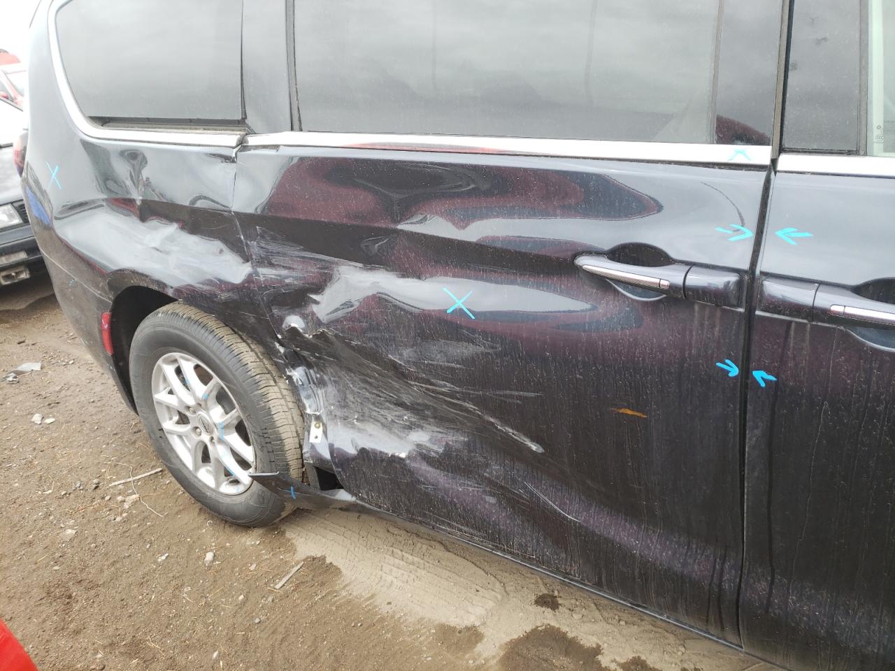 Photo 9 from auction – 2021 CHRYSLER PACIFICA T with VIN 2C4RC1BG0MR588802