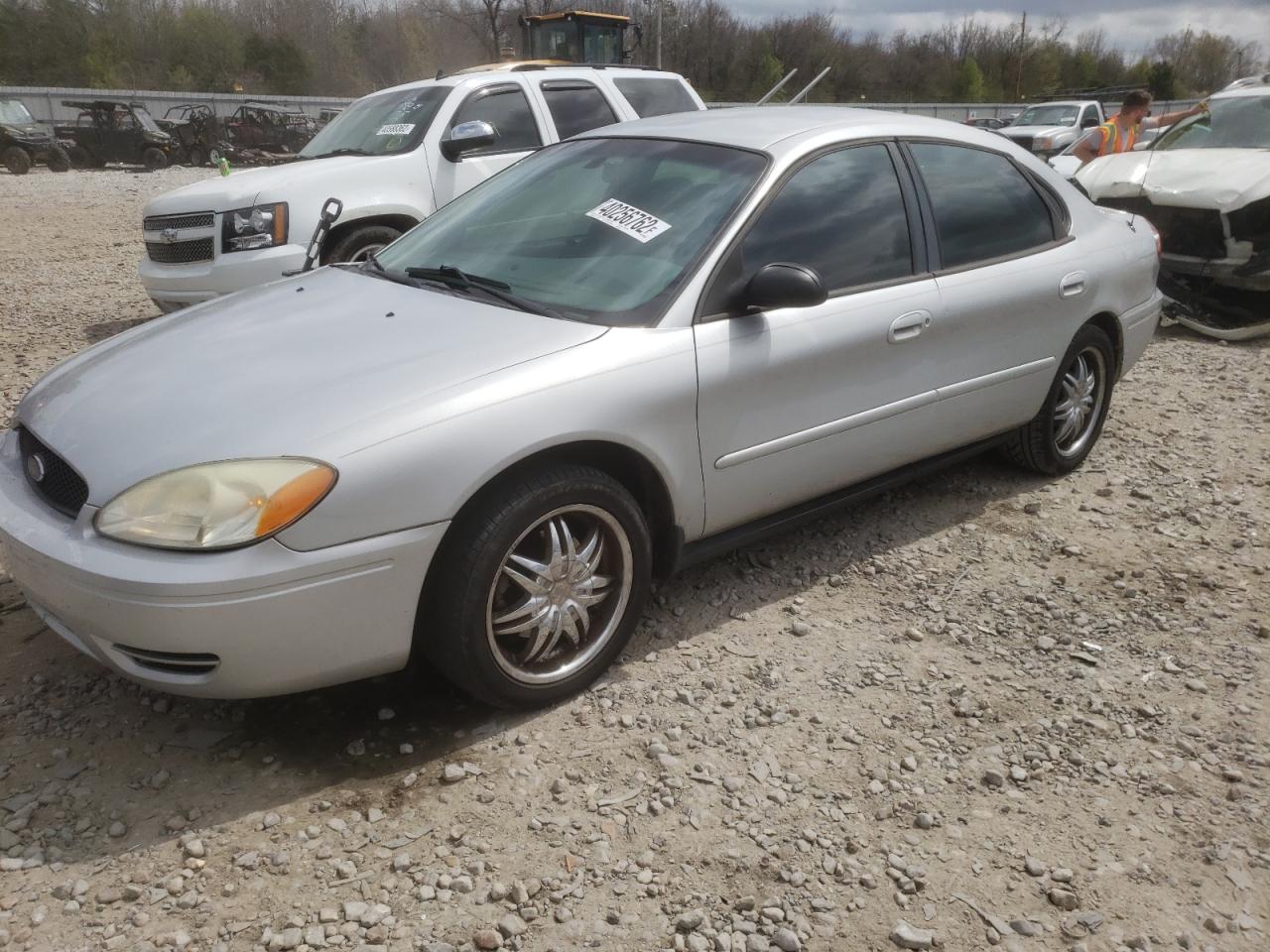 Photo 2 from auction – 2006 FORD TAURUS SE with VIN 1FAFP53UX6A236147