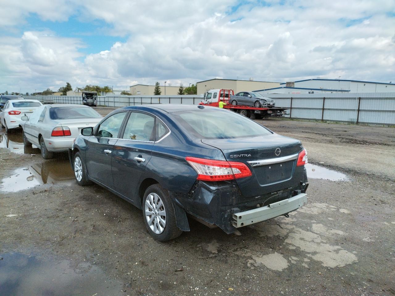 Photo 3 from auction – 2015 NISSAN SENTRA S with VIN 3N1AB7AP9FL689764