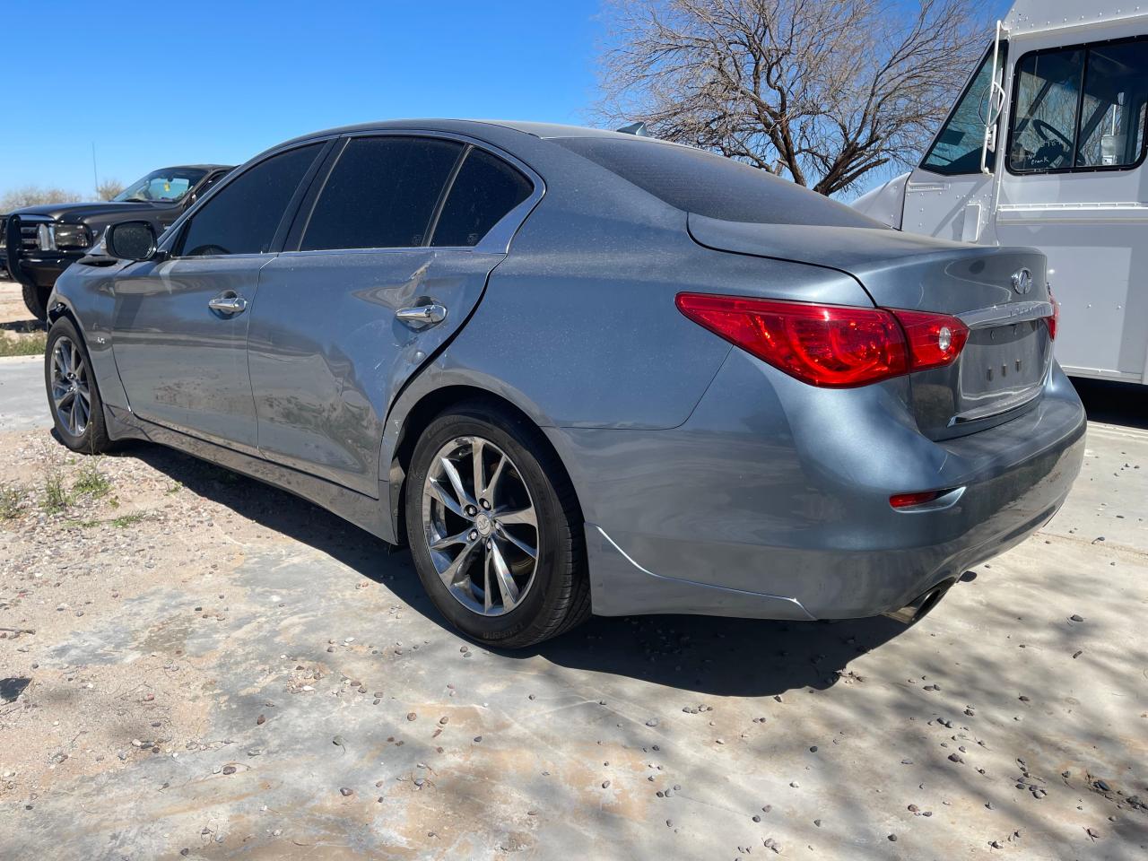 Photo 3 from auction – 2017 INFINITI Q50 PREMIU with VIN JN1EV7APXHM741940