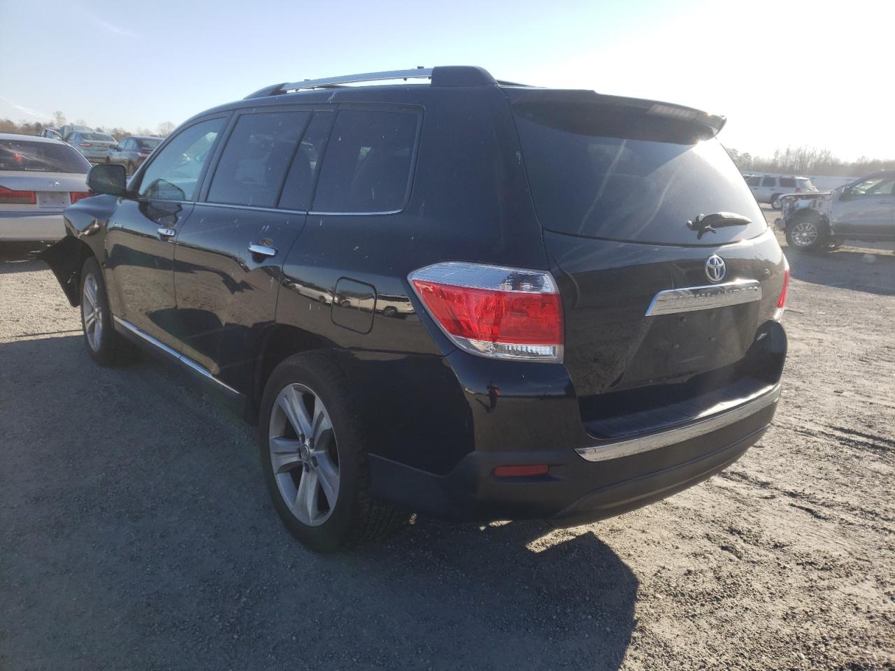 Photo 3 from auction – 2013 TOYOTA HIGHLANDER with VIN 5TDDK3EH6DS251684