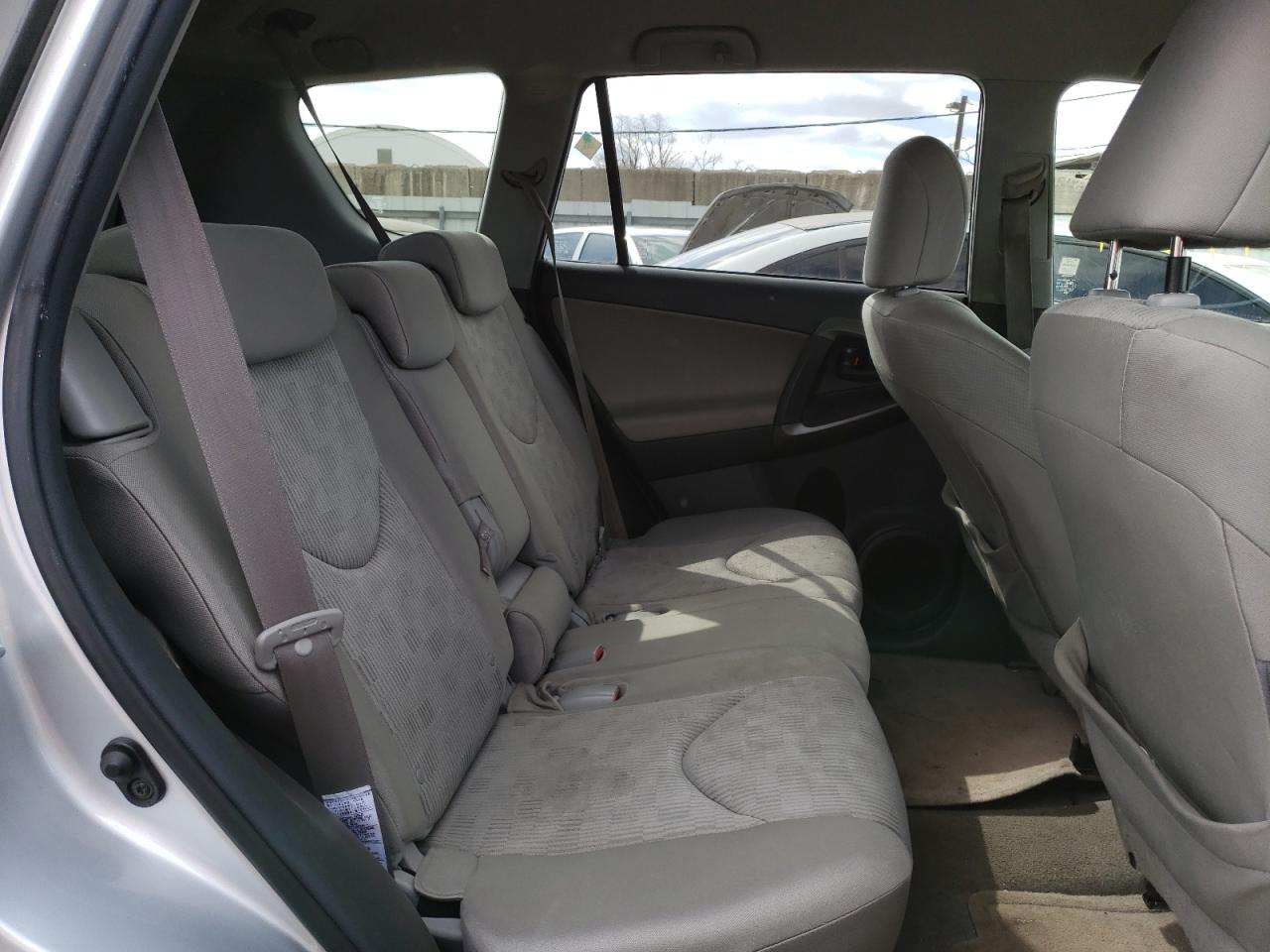 Photo 6 from auction – 2009 TOYOTA RAV4 with VIN JTMBF33V795013036