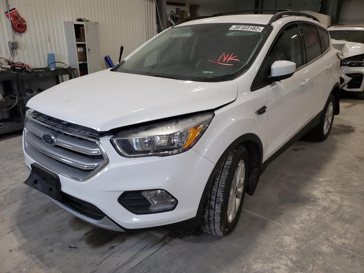 Photo 2 from auction – 2017 FORD ESCAPE with VIN 1FMCU0GD6HUB80823