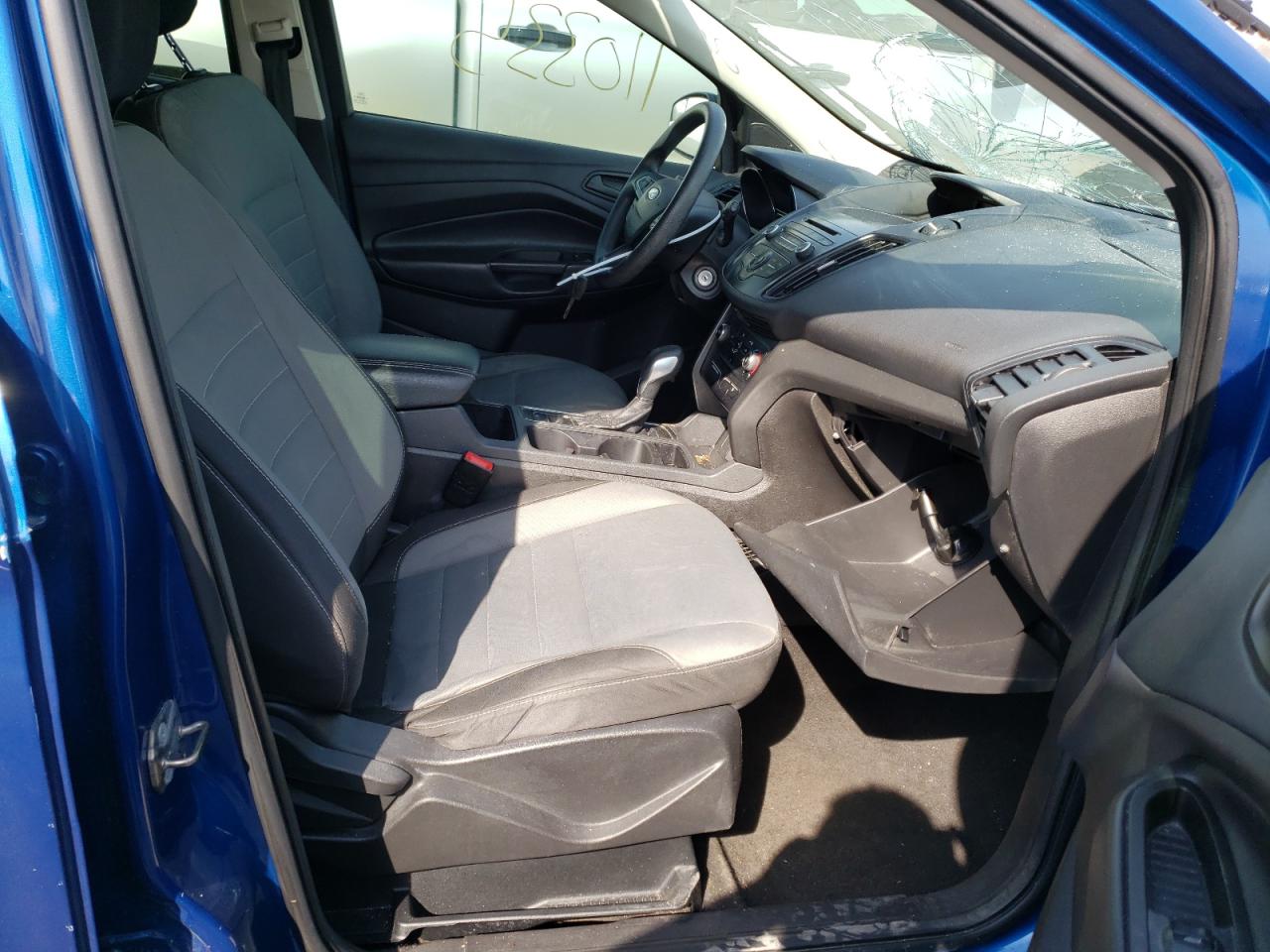 Photo 5 from auction – 2017 FORD ESCAPE S with VIN 1FMCU0F74HUD84418