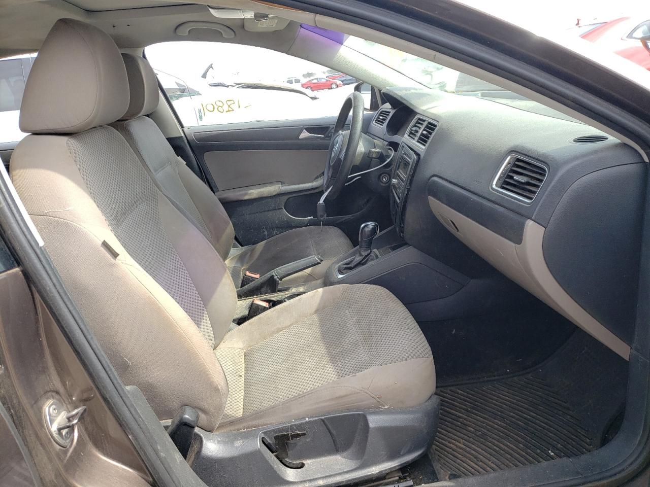 Photo 5 from auction – 2012 VOLKSWAGEN JETTA BASE with VIN 3VW2K7AJ1CM337133