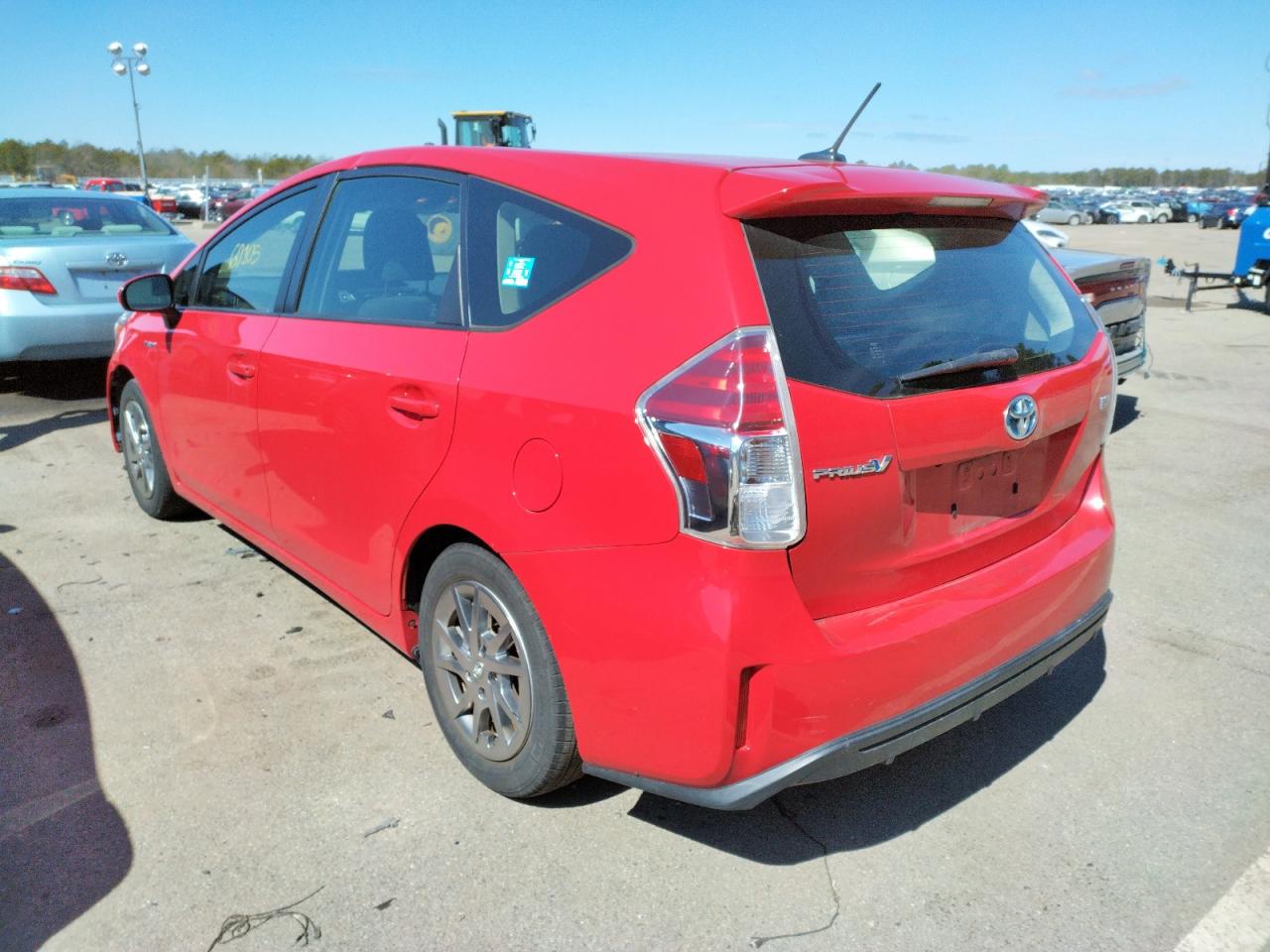 Photo 3 from auction – 2015 TOYOTA PRIUS V with VIN JTDZN3EU3FJ017514
