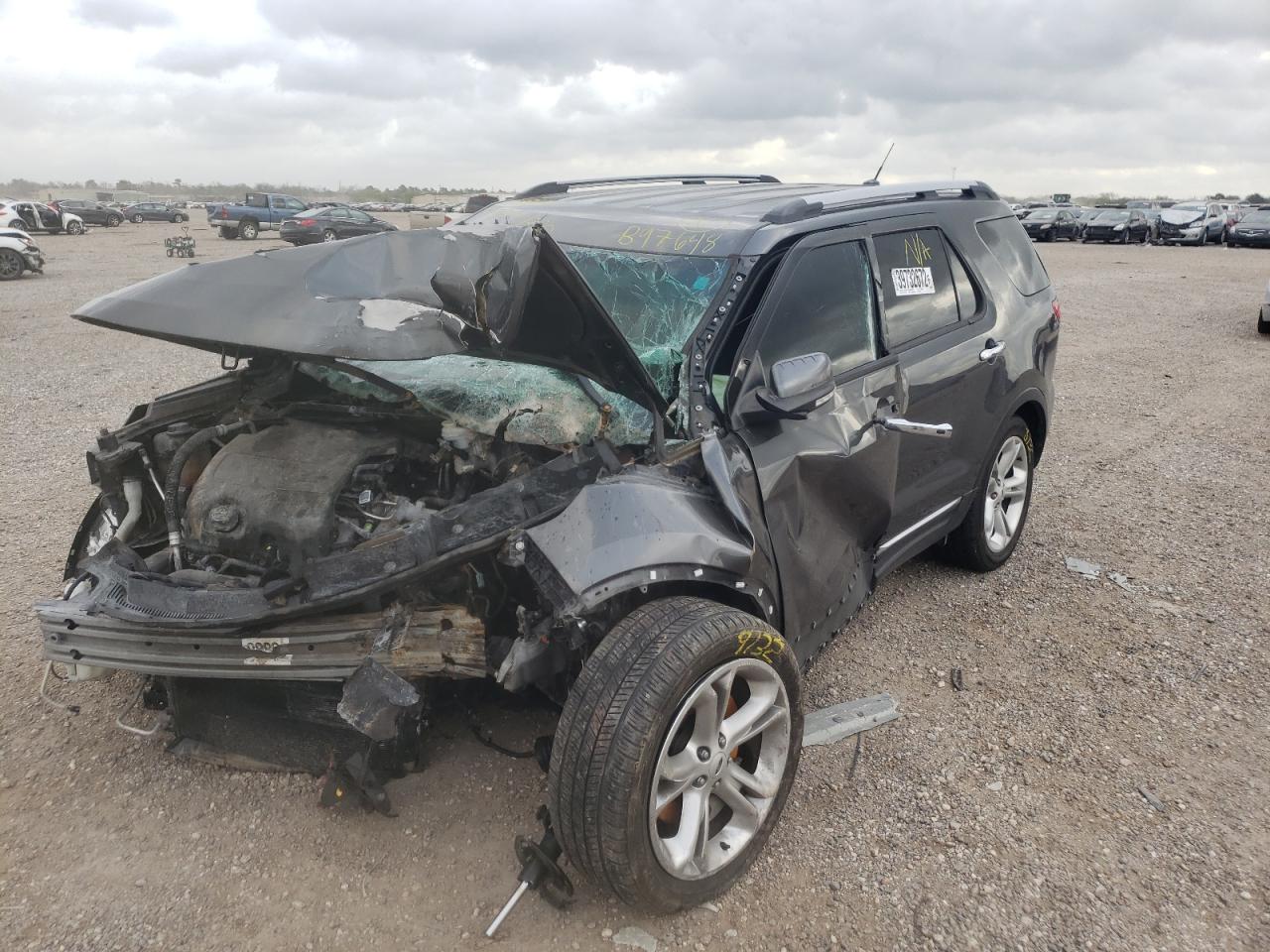 Photo 2 from auction – 2015 FORD EXPLORER L with VIN 1FM5K7F81FGB97648