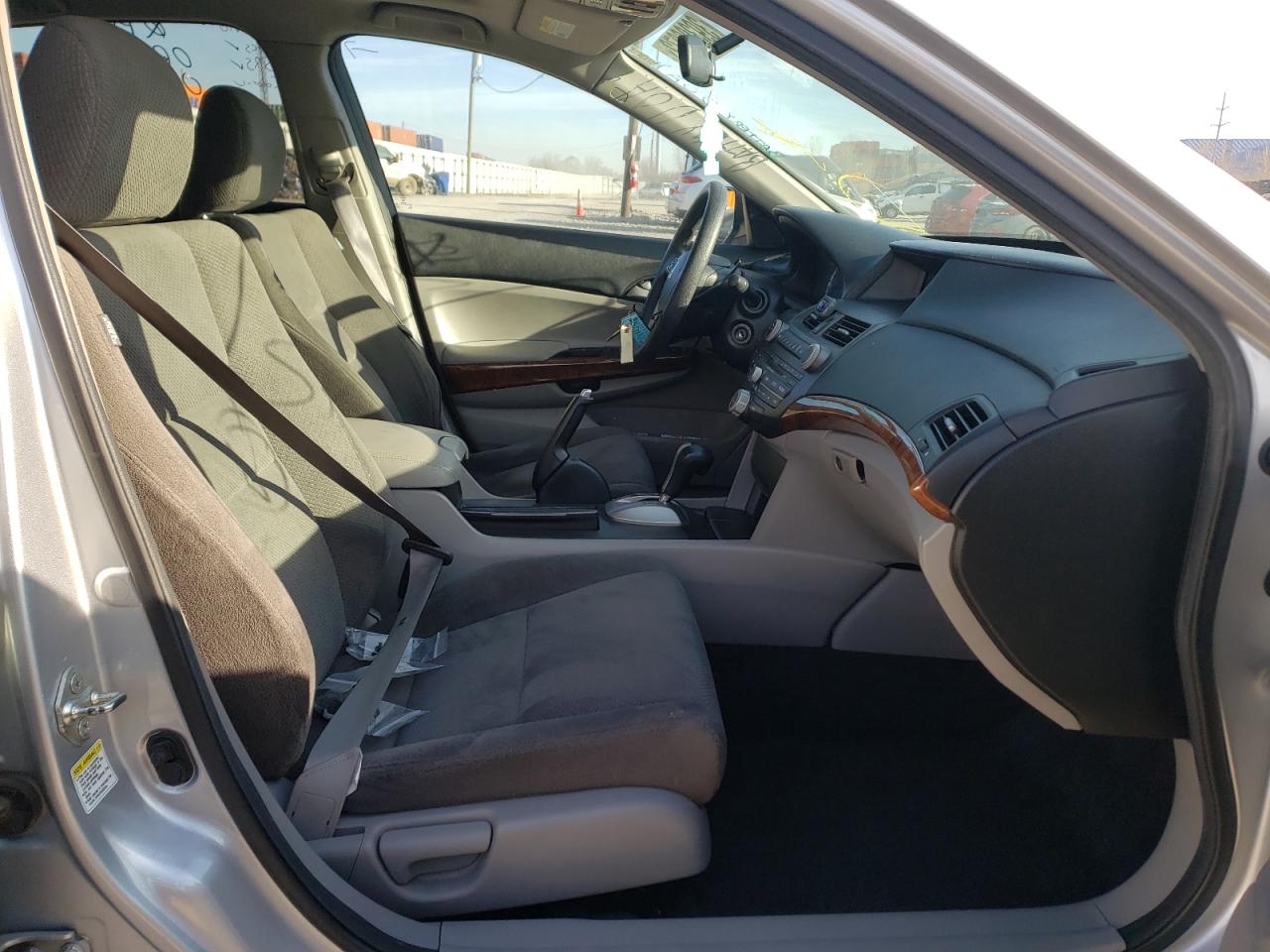 Photo 5 from auction – 2012 HONDA ACCORD EX with VIN 1HGCP3F74CA017804
