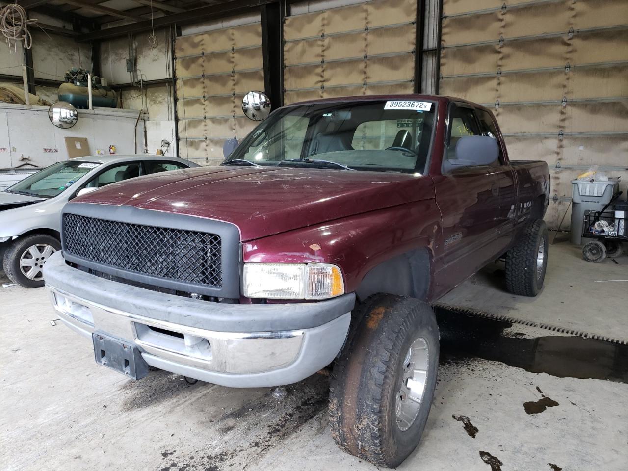 Photo 2 from auction – 2001 DODGE RAM 2500 with VIN 1B7KF23691J515657