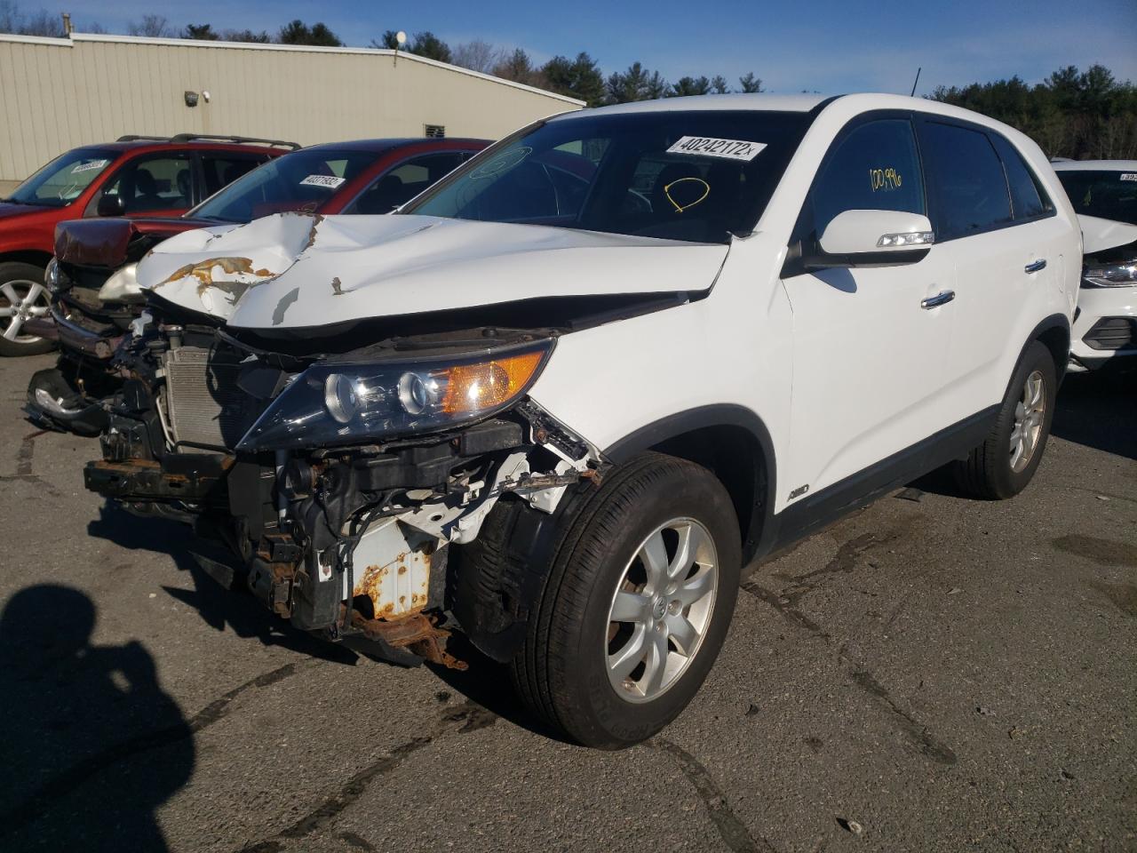 Photo 2 from auction – 2013 KIA SORENTO LX with VIN 5XYKTCA64DG419621