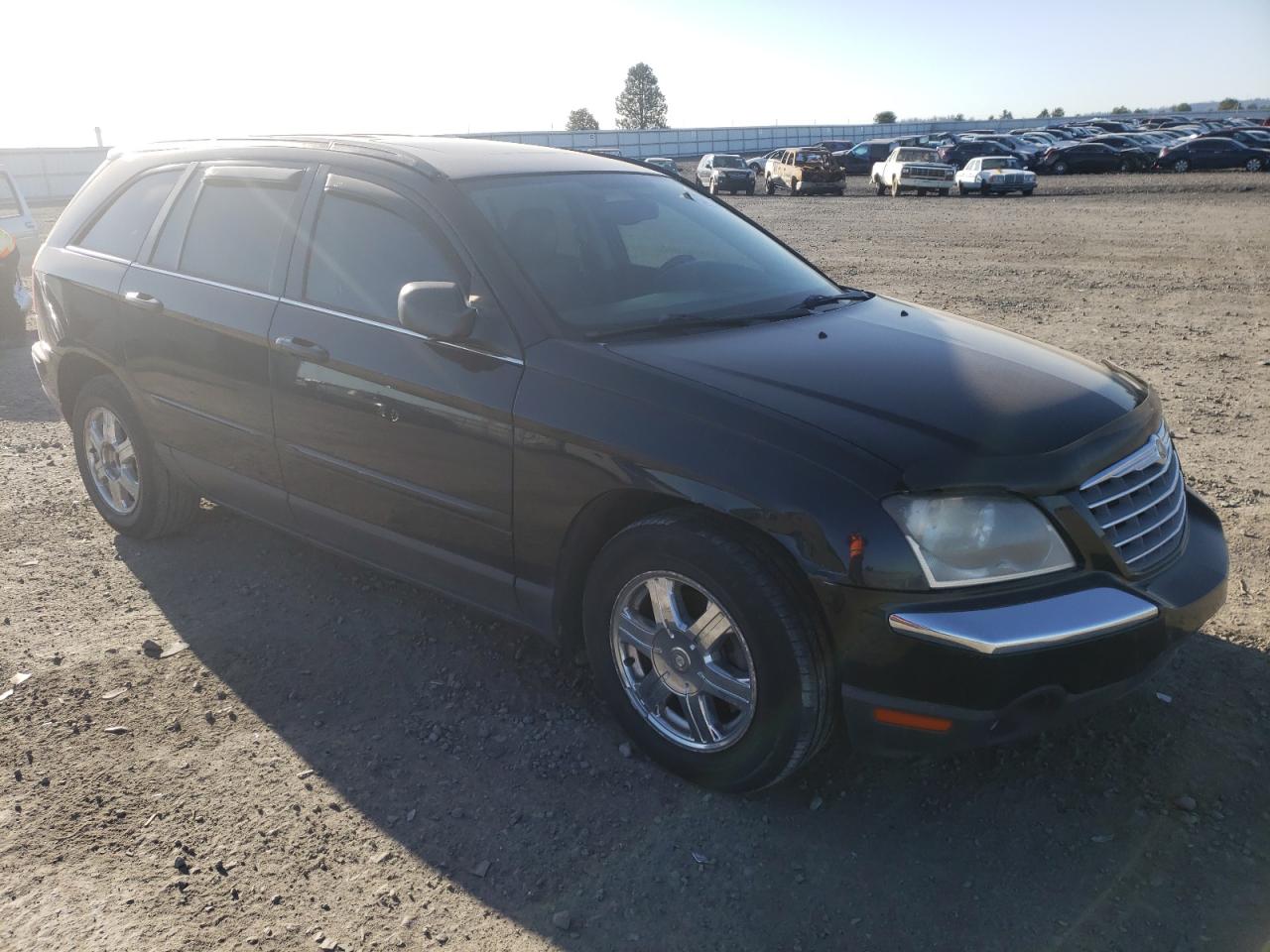 CHRYSLER PACIFICA 2005 with VIN 2C8GF68495R576351 - Photo from auction