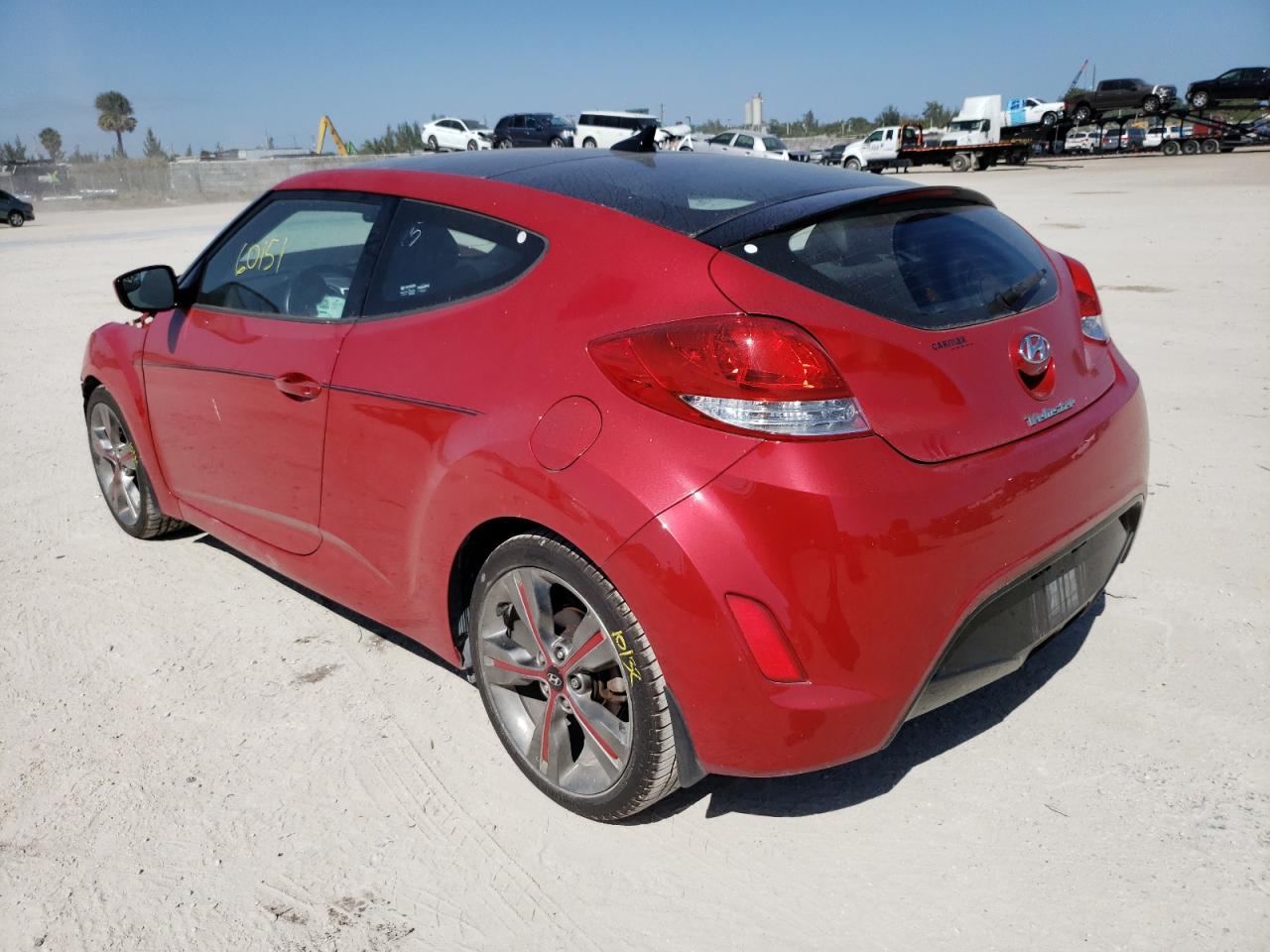 Photo 3 from auction – 2016 HYUNDAI VELOSTER with VIN KMHTC6AD9GU272473