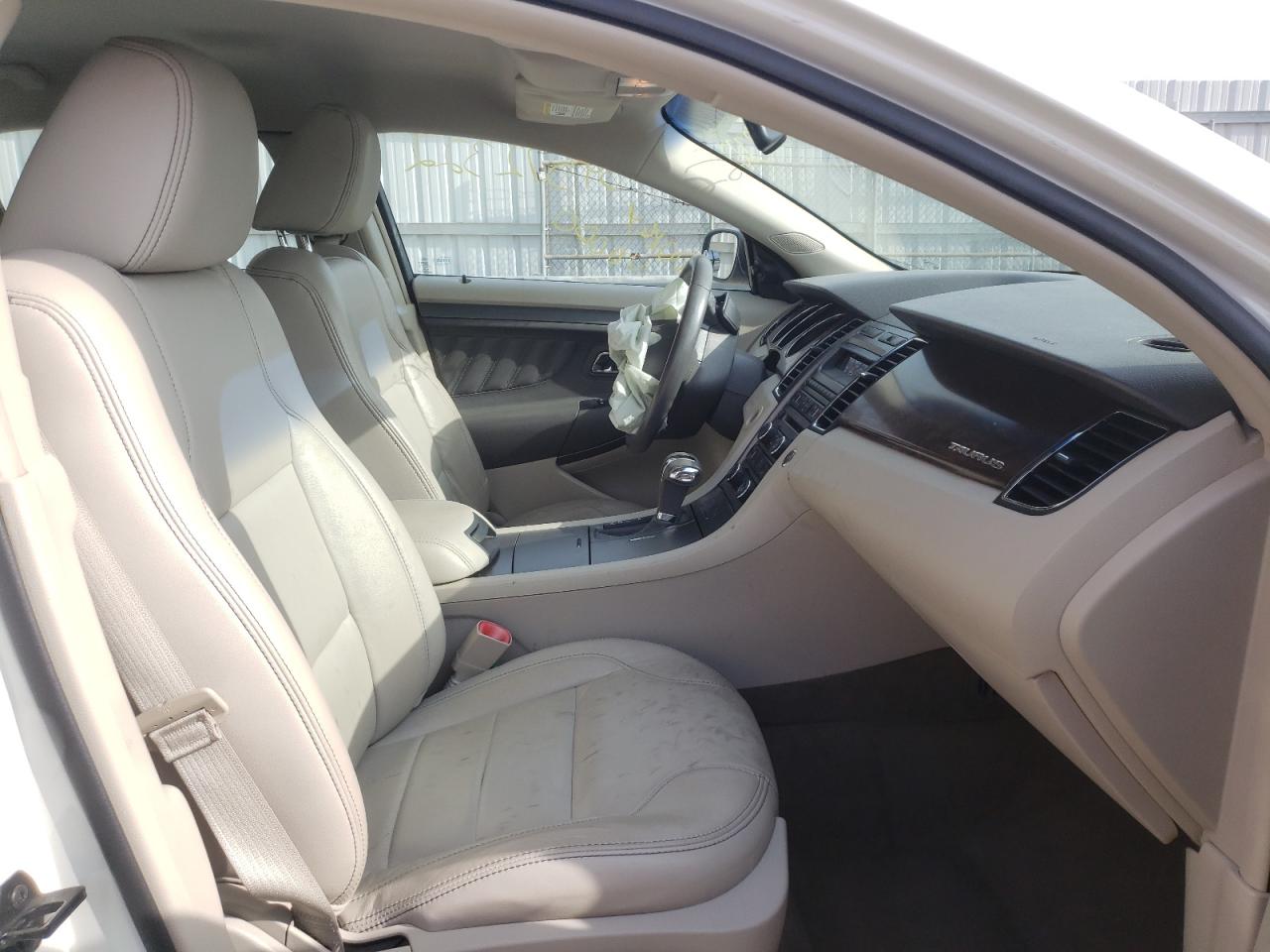 Photo 5 from auction – 2011 FORD TAURUS SEL with VIN 1FAHP2EW8BG167231