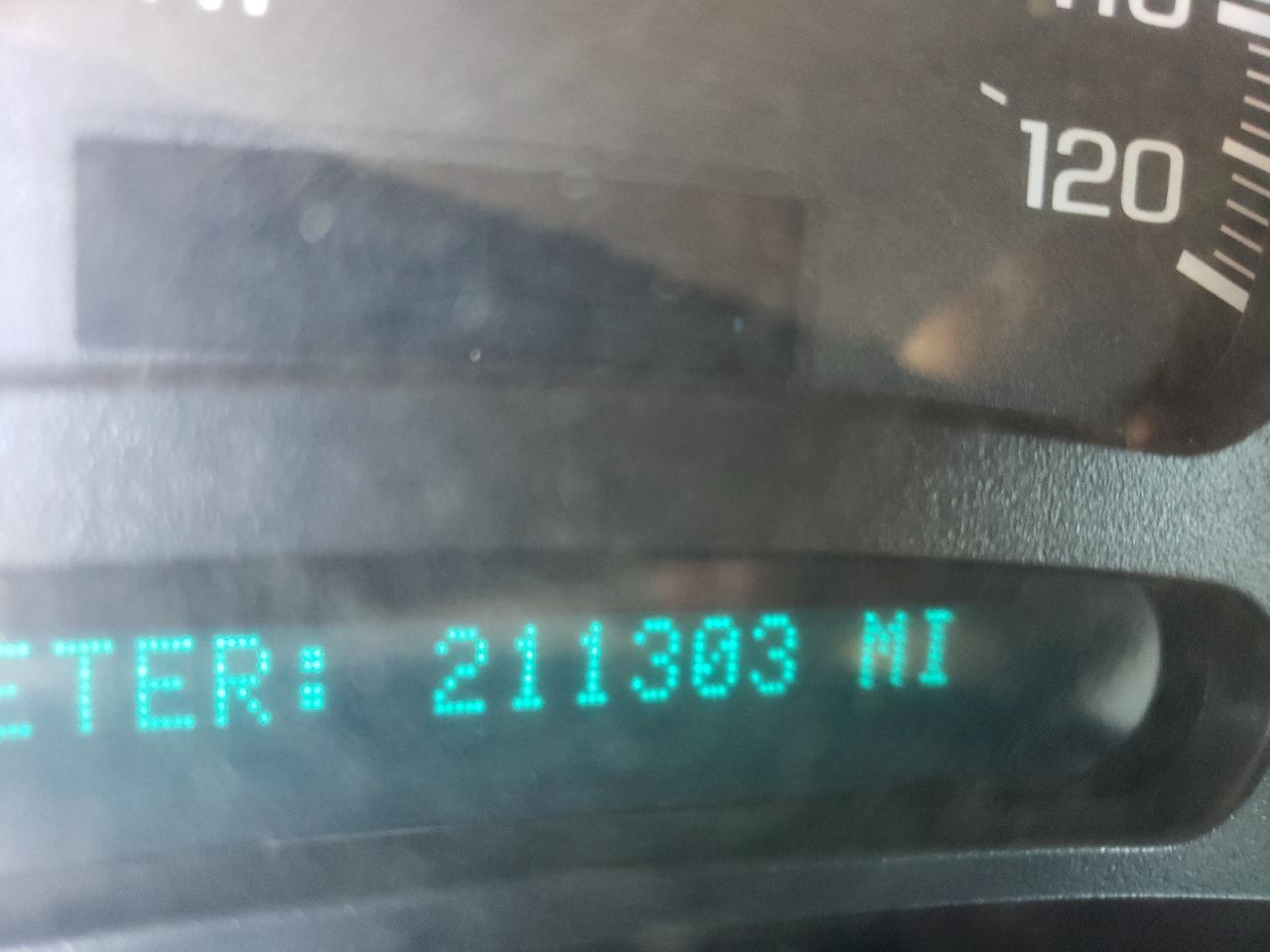 Photo 8 from auction – 2005 CHEVROLET SILVERADO with VIN 1GCEC19T25Z340320